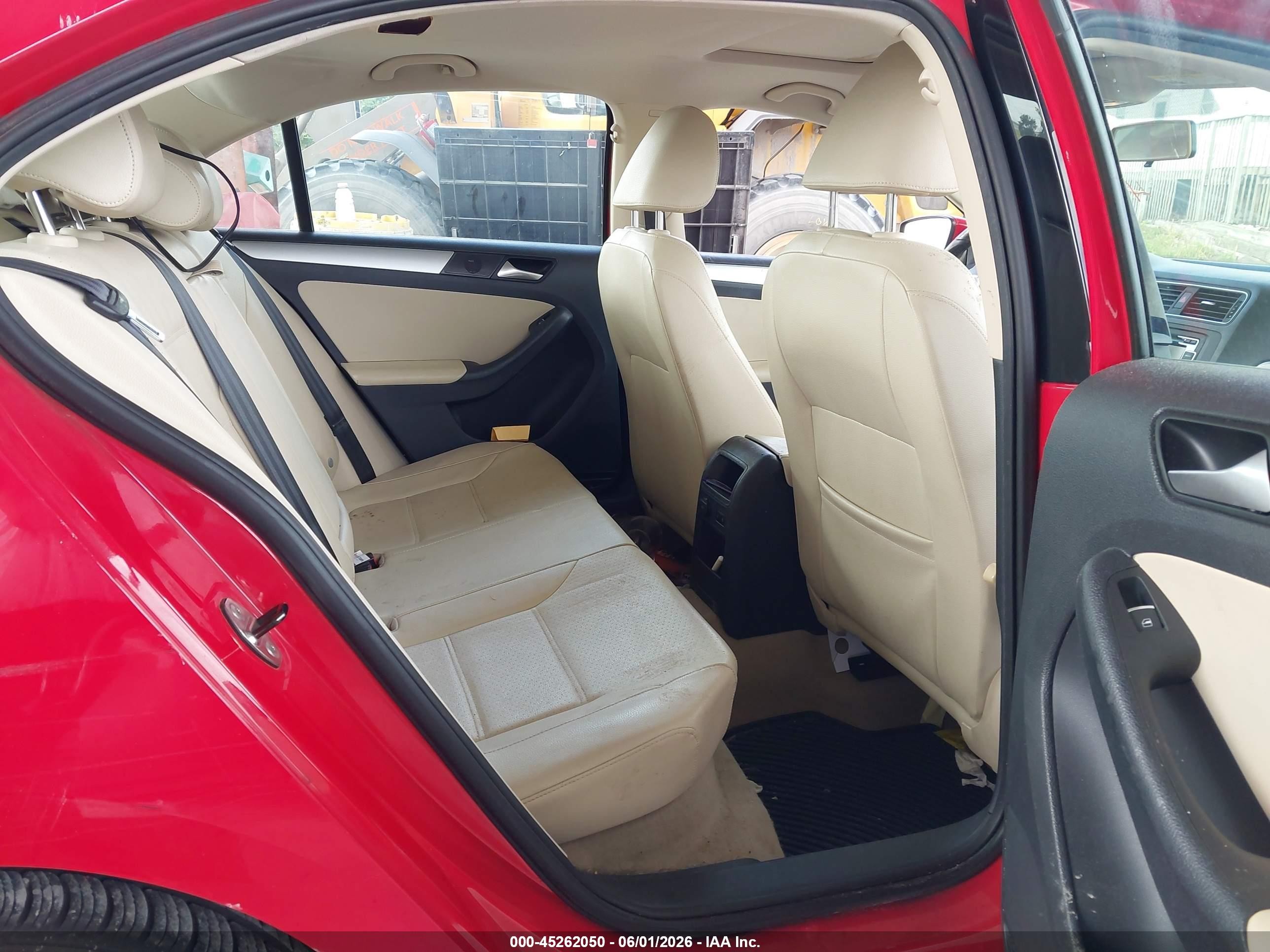 2014 Volkswagen Jetta 1.8t Se Красный vin: 3VWD07AJ5EM379435