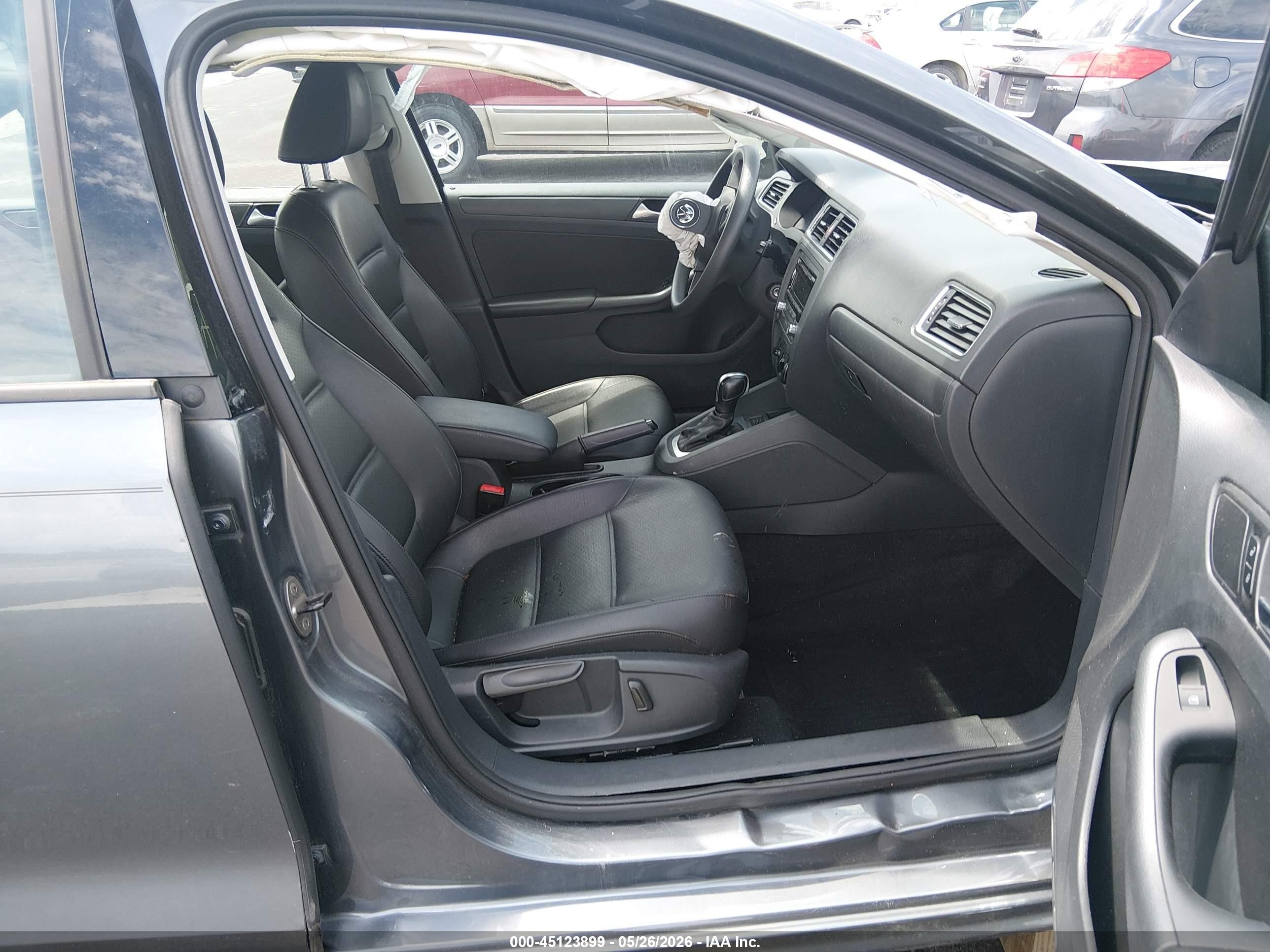 2014 Volkswagen Jetta 1.8t Se Silver vin: 3VWD07AJ5EM445319