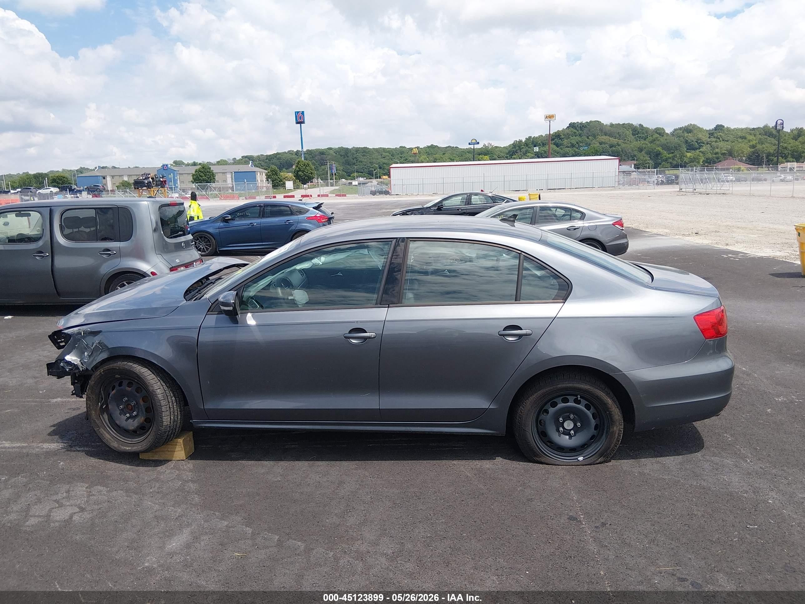 2014 Volkswagen Jetta 1.8t Se Silver vin: 3VWD07AJ5EM445319