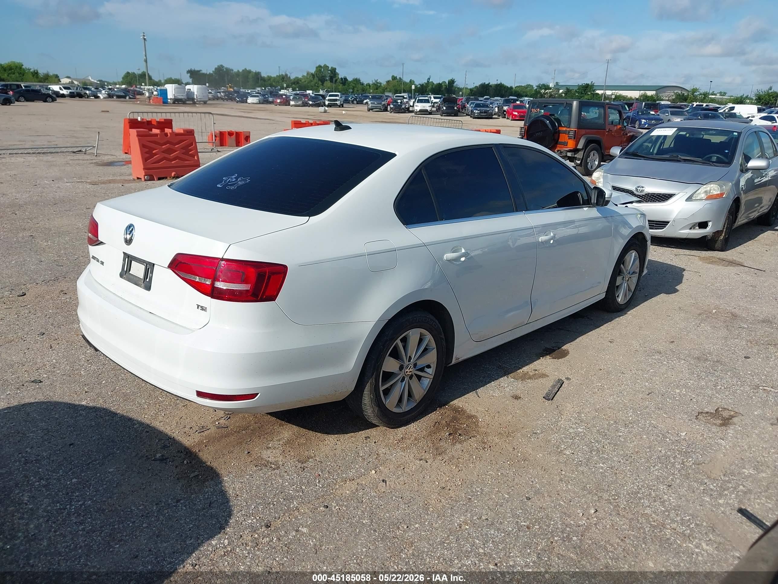 2015 Volkswagen Jetta 1.8t Se White vin: 3VWD07AJ5FM333637