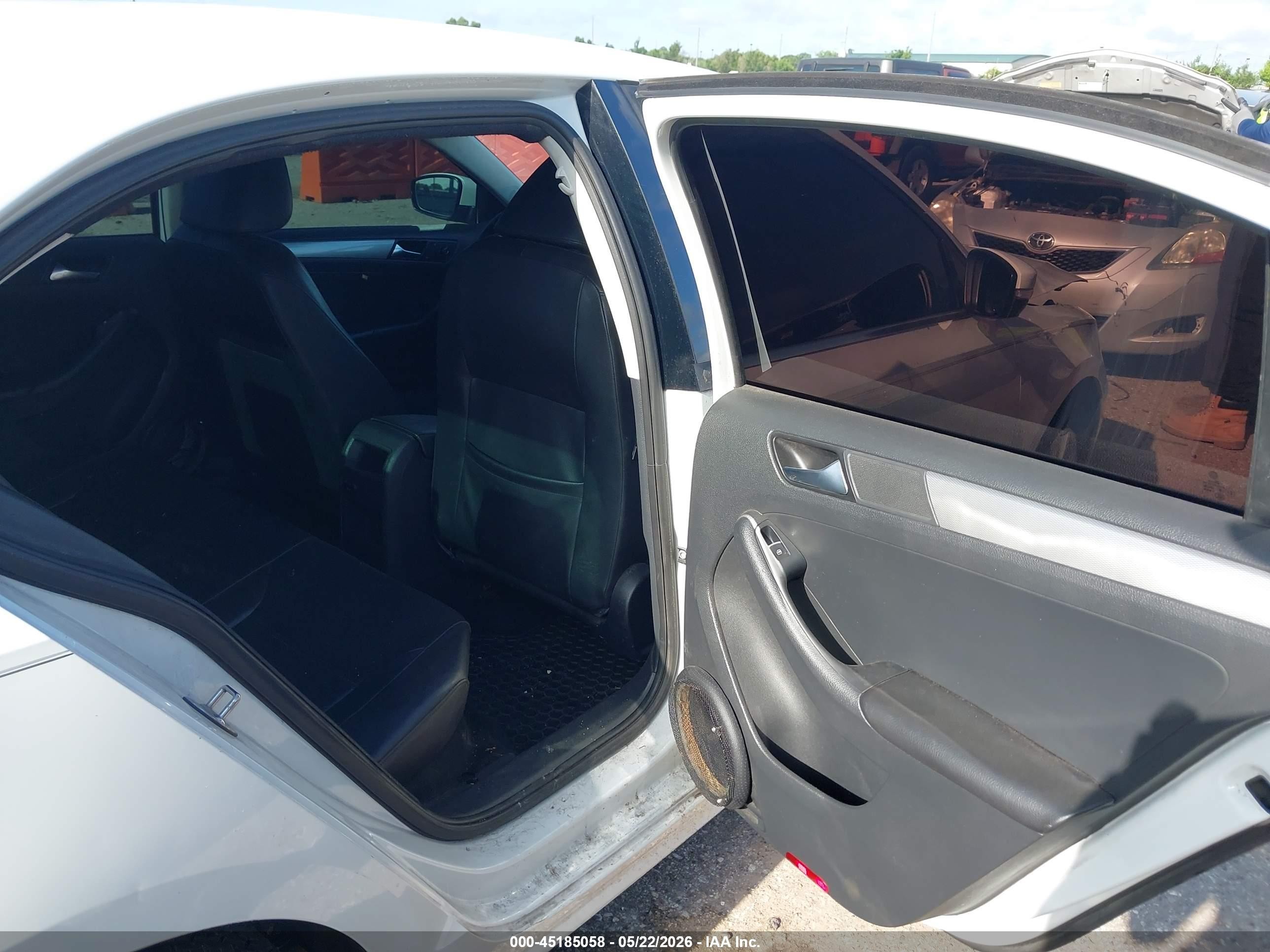 2015 Volkswagen Jetta 1.8t Se White vin: 3VWD07AJ5FM333637