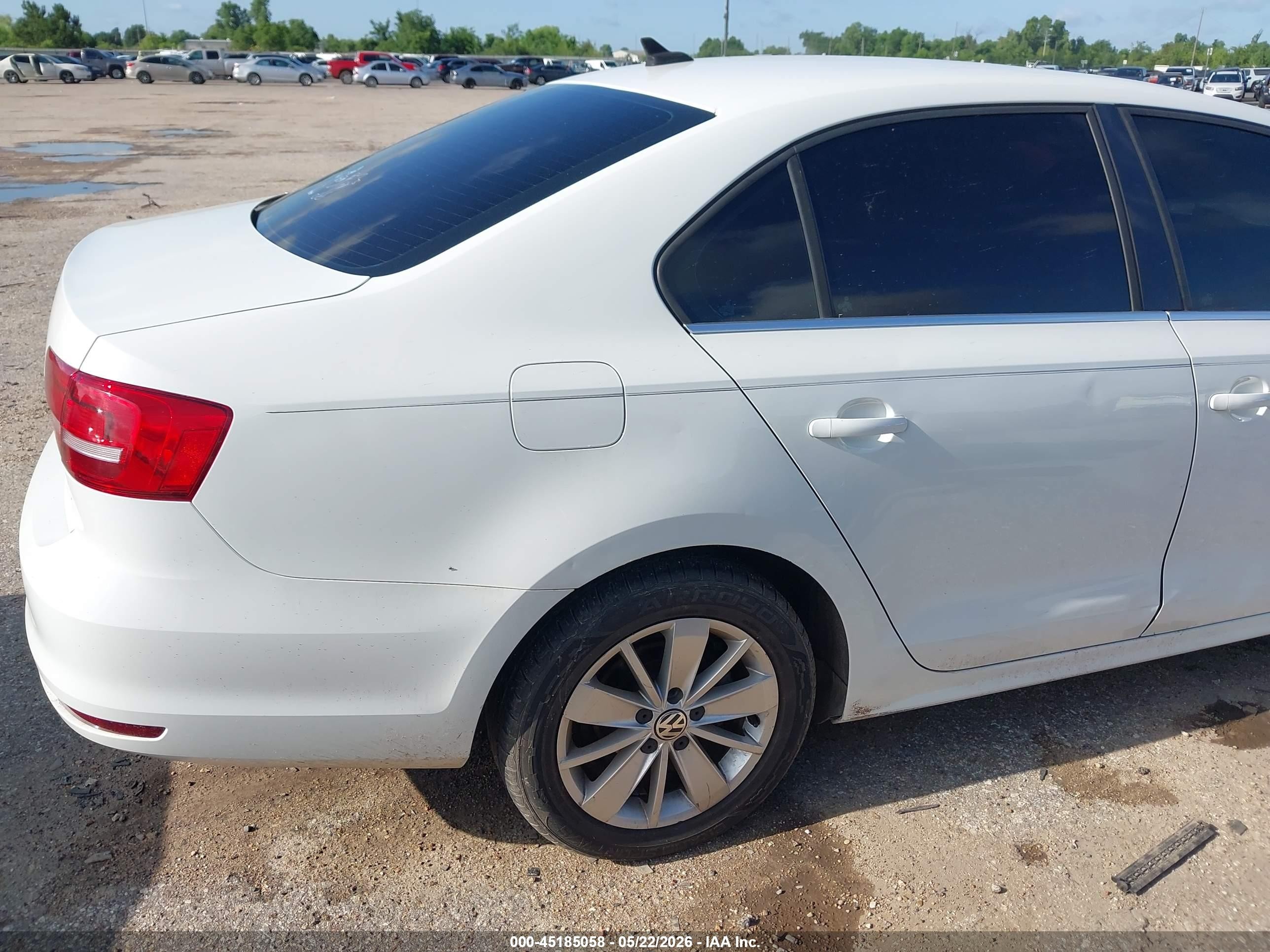 2015 Volkswagen Jetta 1.8t Se White vin: 3VWD07AJ5FM333637