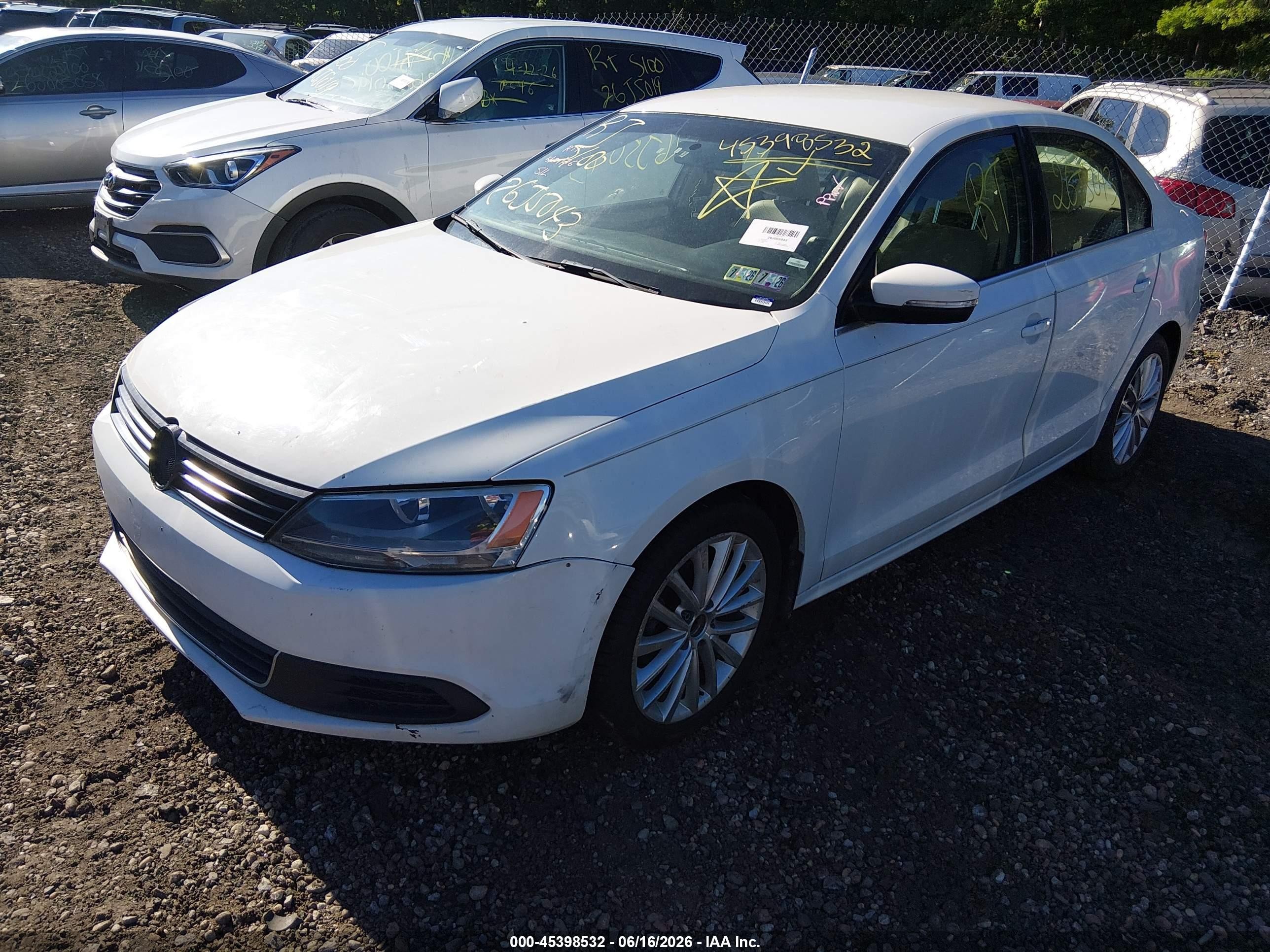 2014 Volkswagen Jetta 1.8t Se White vin: 3VWD07AJ6EM222495