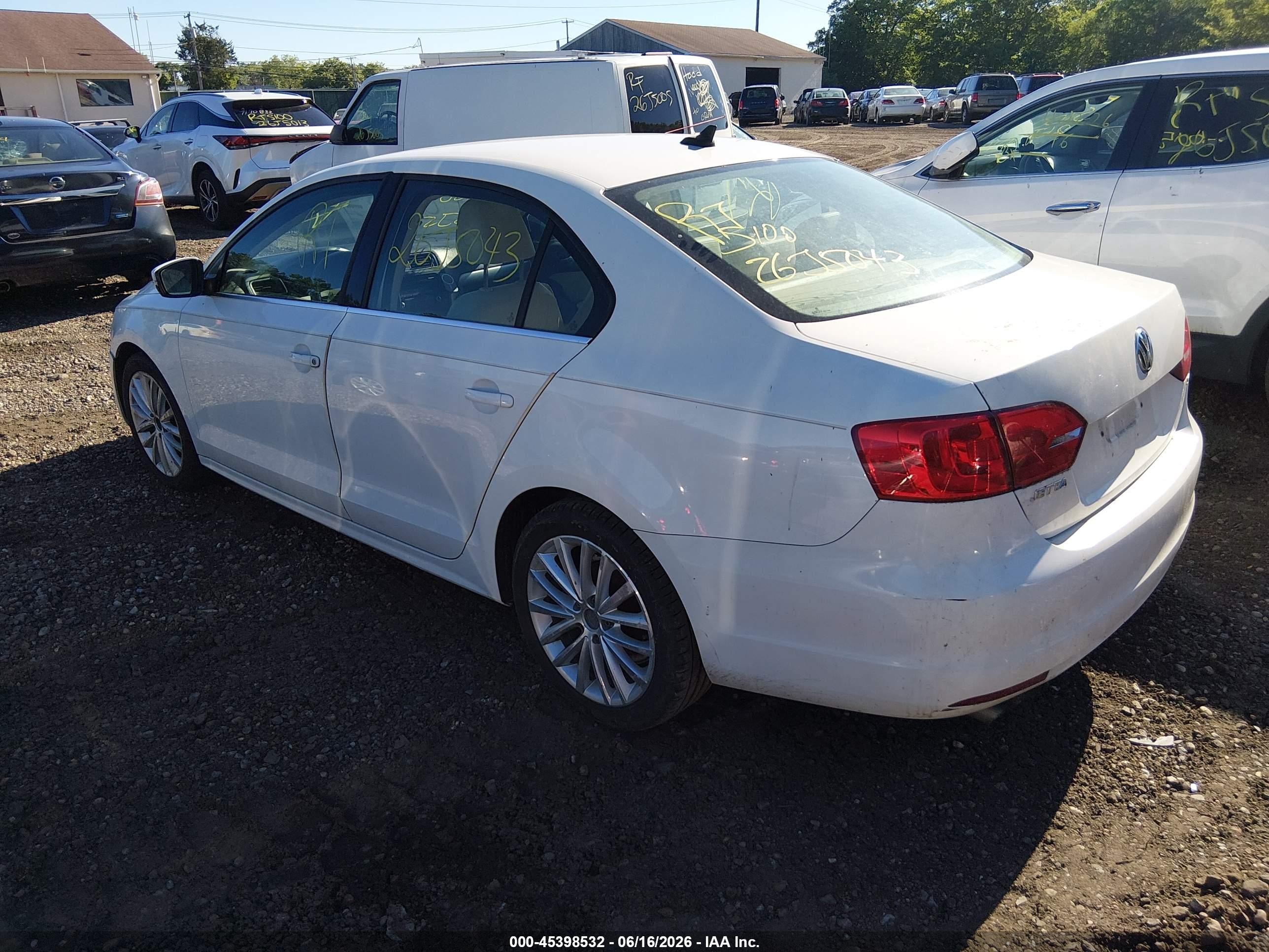 2014 Volkswagen Jetta 1.8t Se White vin: 3VWD07AJ6EM222495