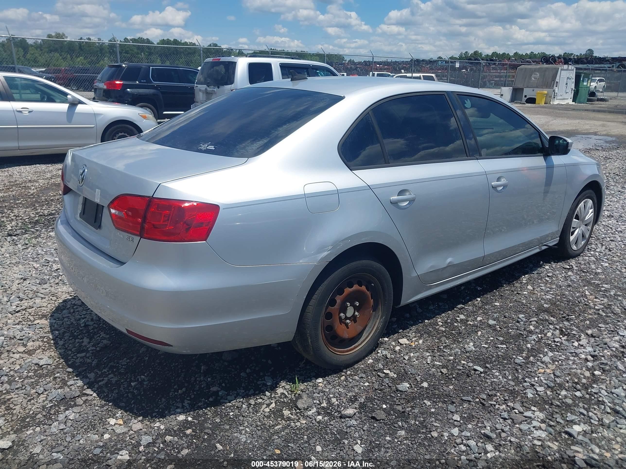 2014 Volkswagen Jetta 1.8t Se Silver vin: 3VWD07AJ6EM222853