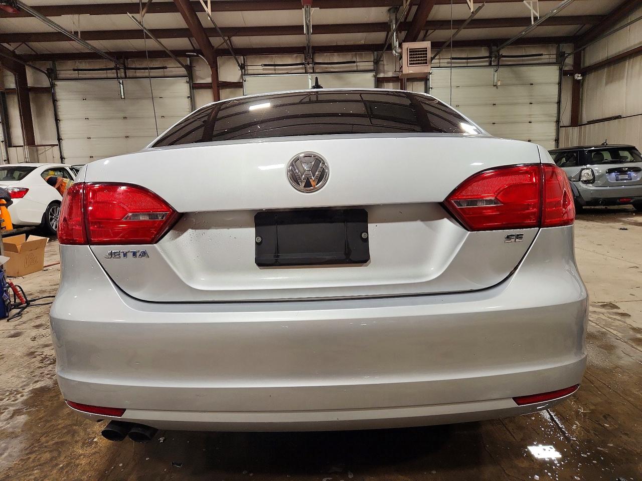 2014 Volkswagen Jetta Se Silver vin: 3VWD07AJ7EM222411