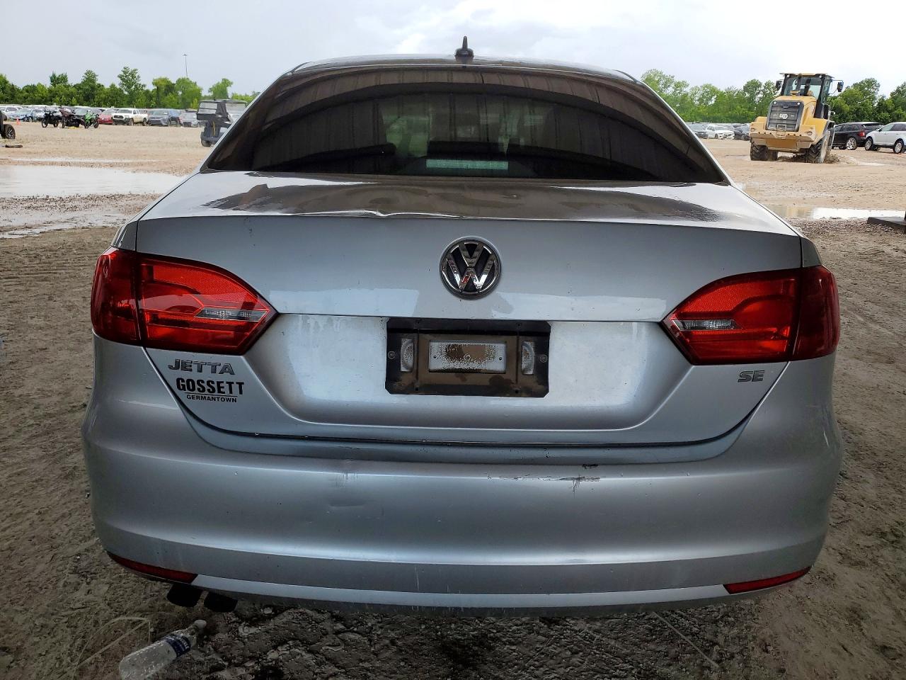 2014 Volkswagen Jetta Se Silver vin: 3VWD07AJ7EM286688