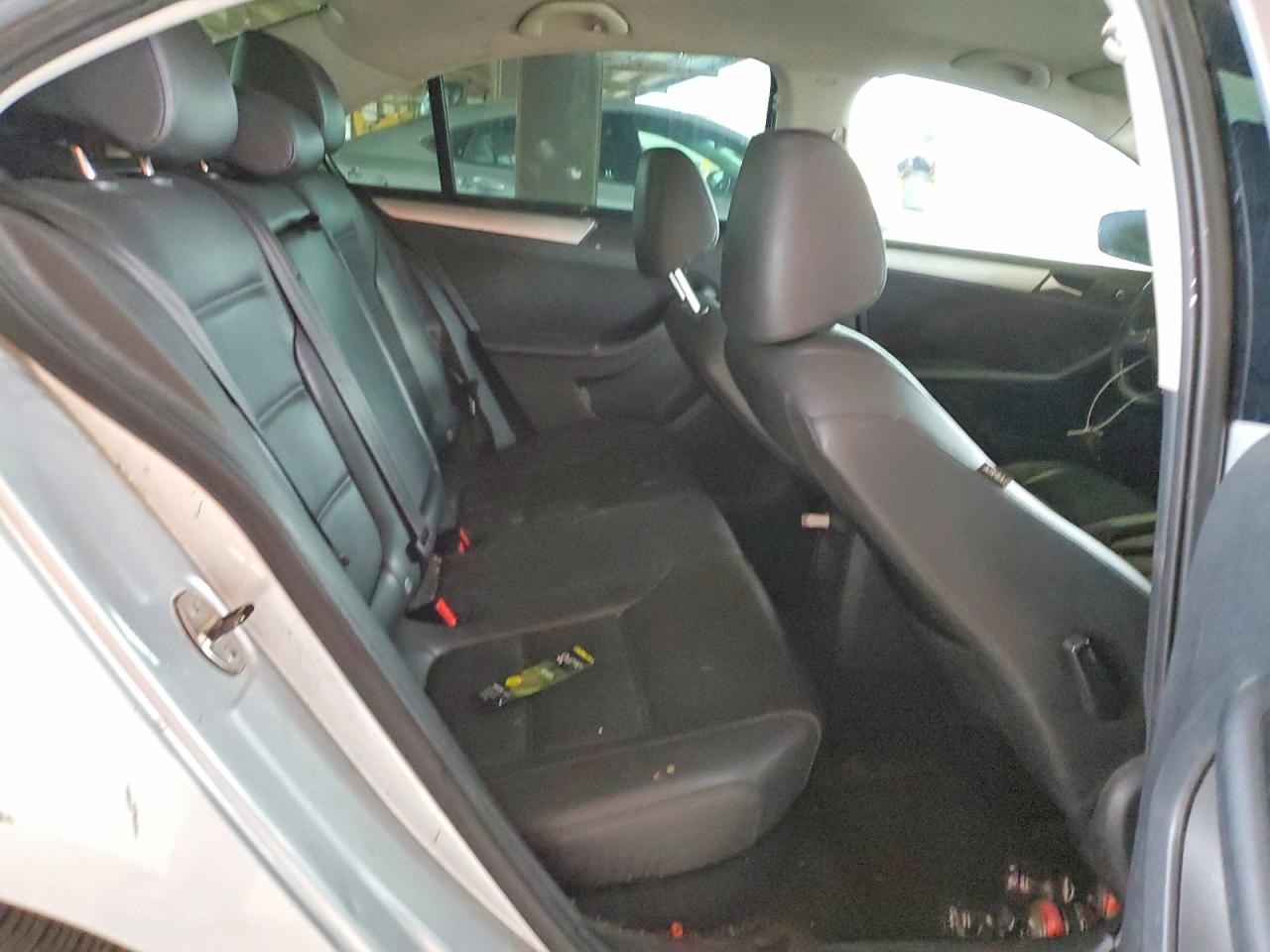 2014 Volkswagen Jetta Se Silver vin: 3VWD07AJ7EM286688