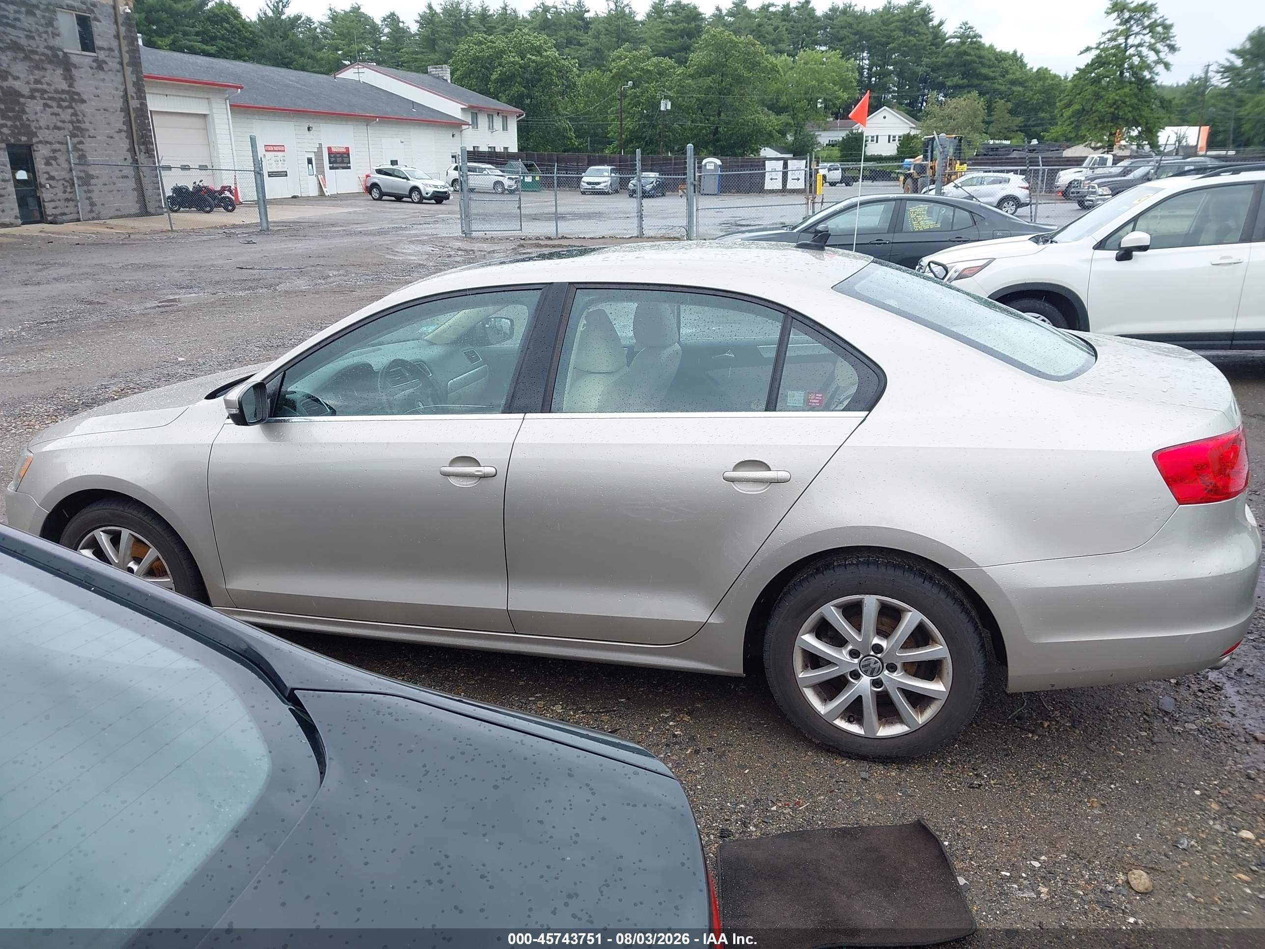 2014 Volkswagen Jetta 1.8t Se Beige vin: 3VWD07AJ7EM293480