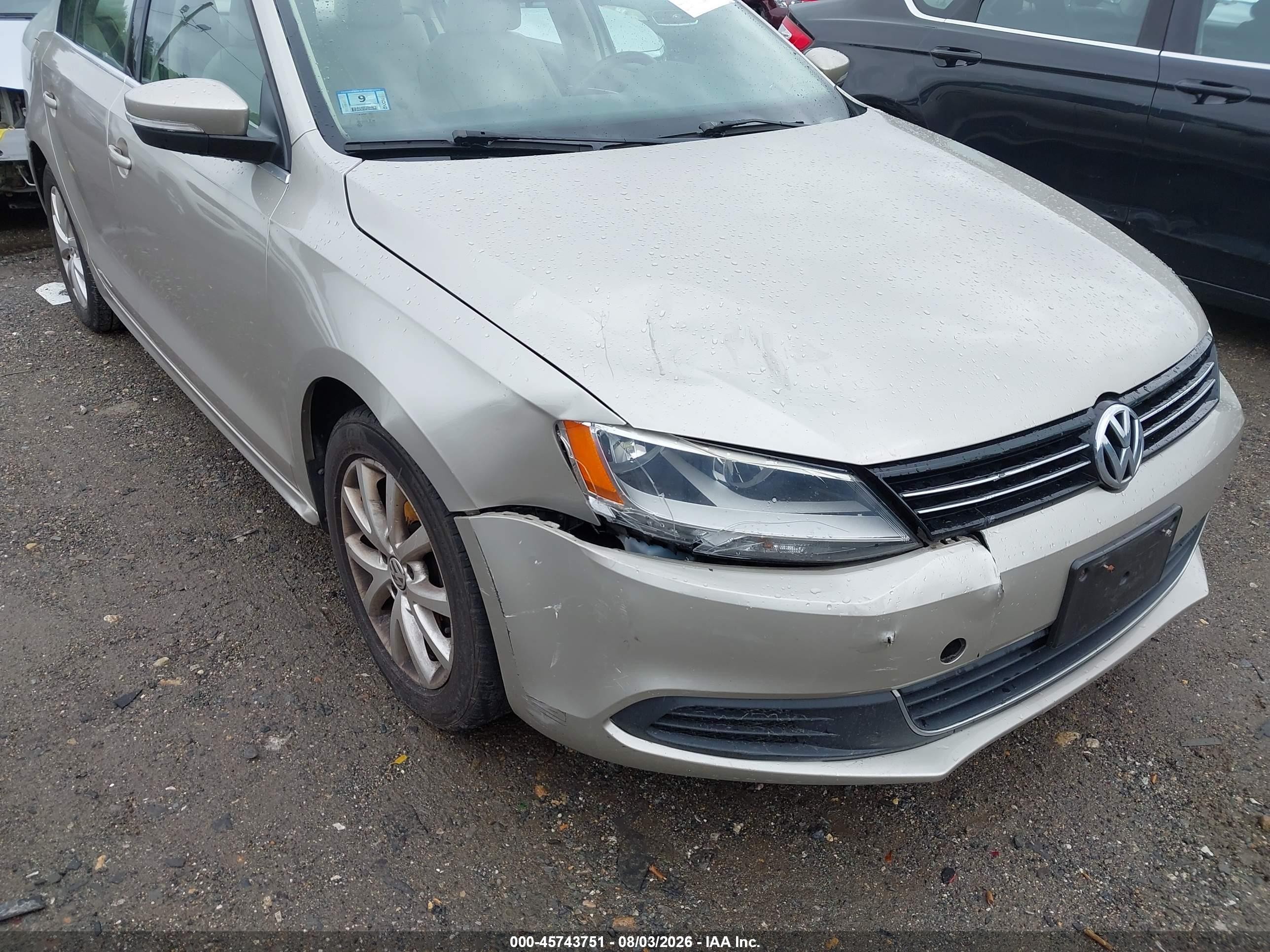 2014 Volkswagen Jetta 1.8t Se Beige vin: 3VWD07AJ7EM293480