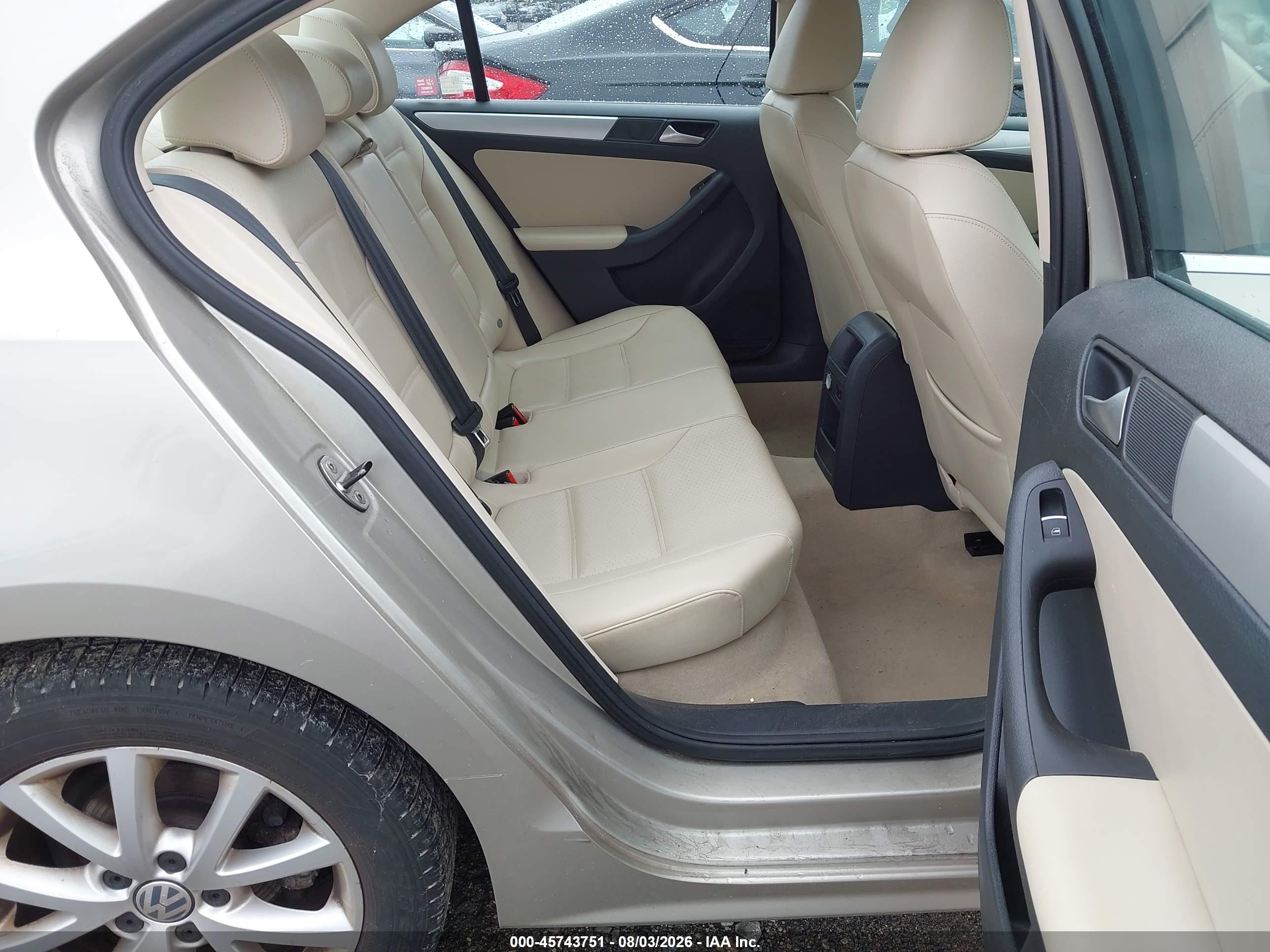2014 Volkswagen Jetta 1.8t Se Beige vin: 3VWD07AJ7EM293480