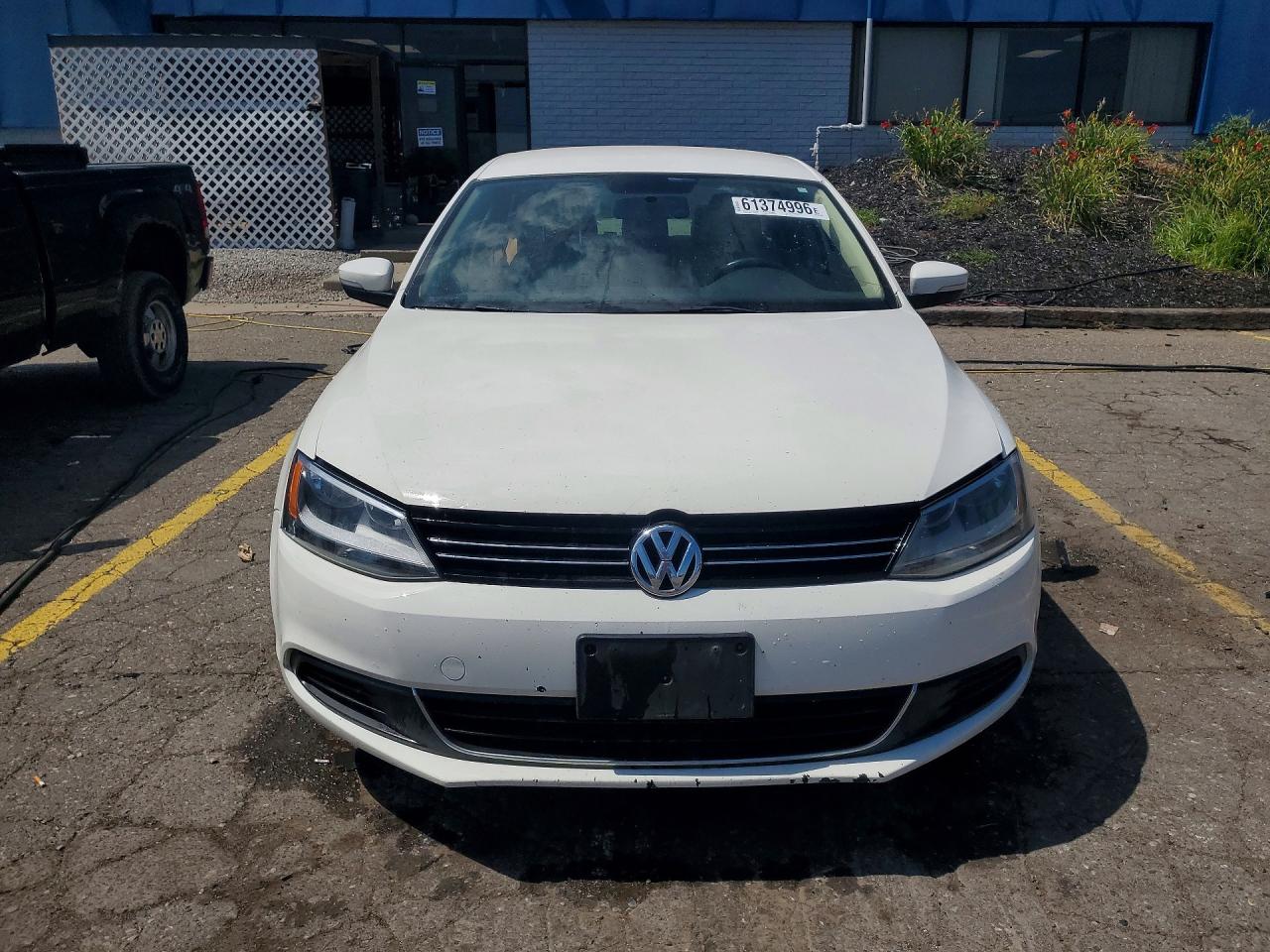 2014 Volkswagen Jetta Se White vin: 3VWD07AJ7EM382756