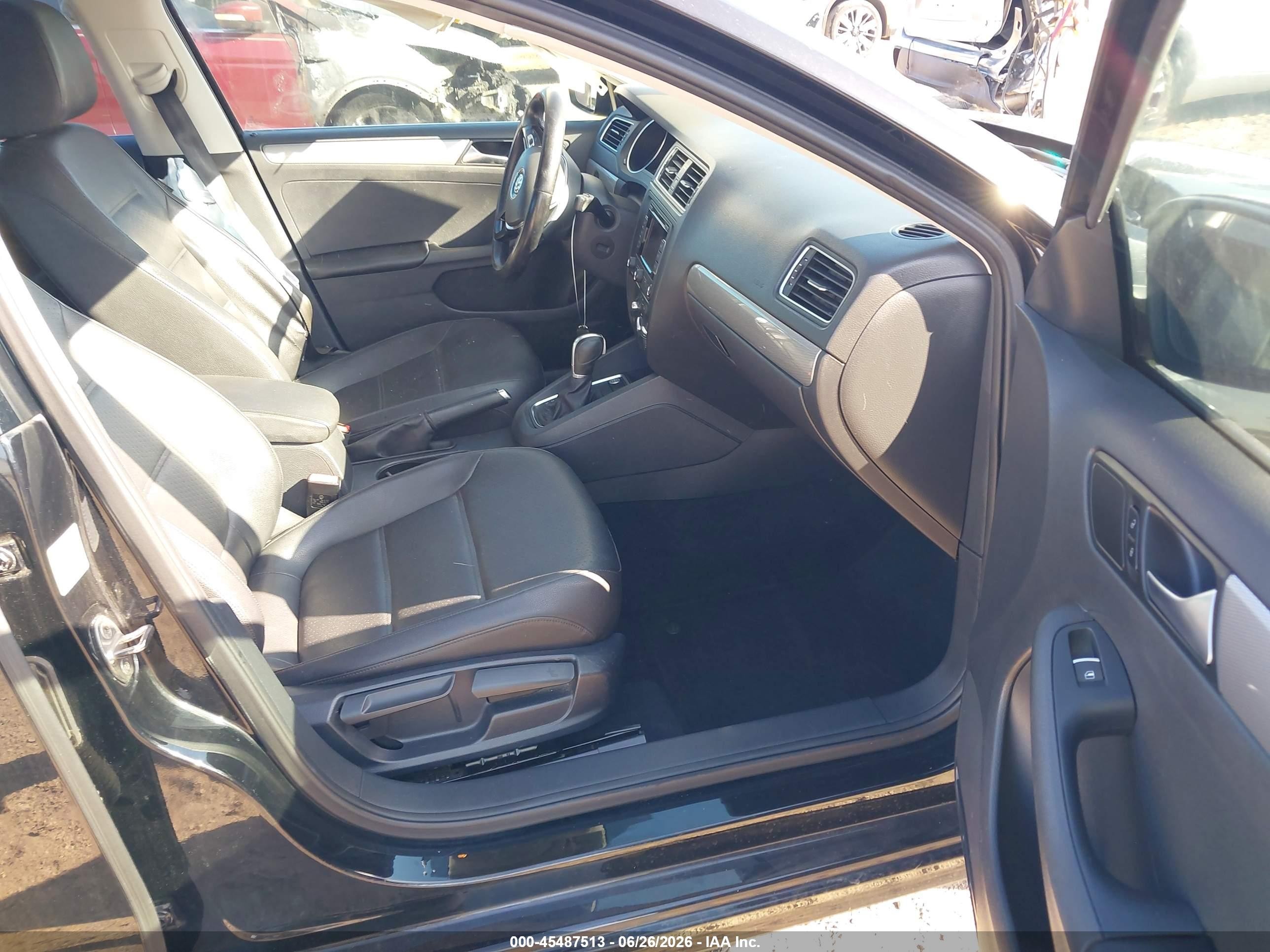 2015 Volkswagen Jetta 1.8t Se Black vin: 3VWD07AJ7FM238982