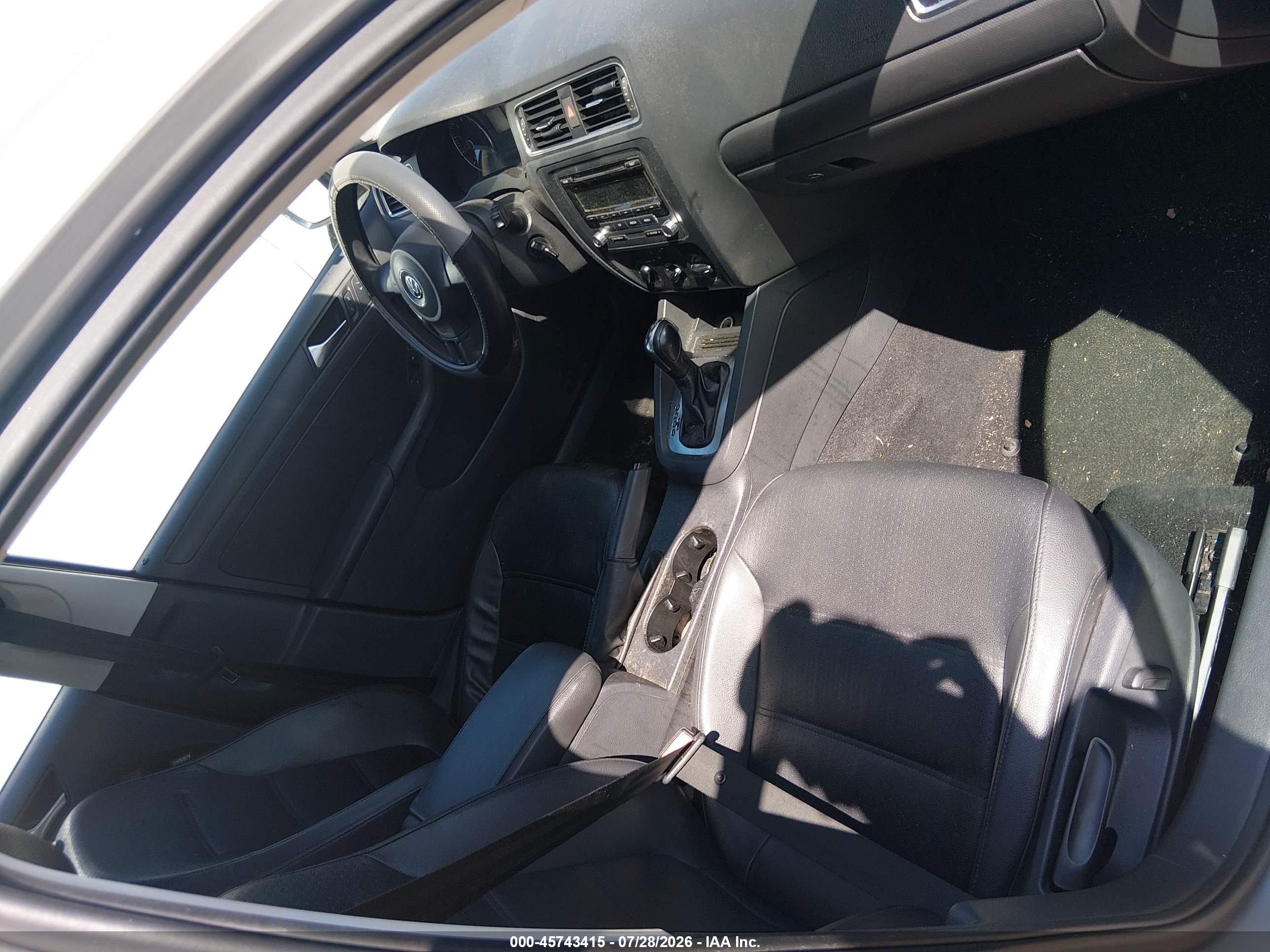 2014 Volkswagen Jetta 1.8t Se Серебряный vin: 3VWD07AJ8EM265381