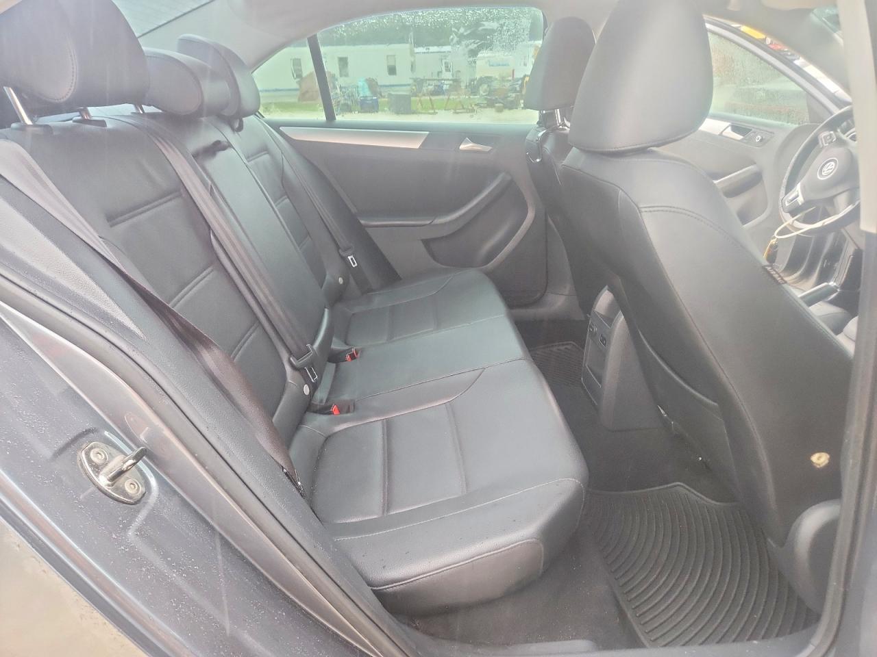 2014 Volkswagen Jetta Se Gray vin: 3VWD07AJ8EM414596