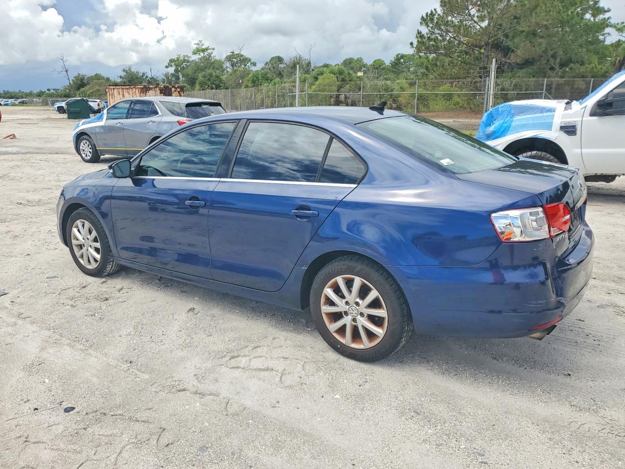 2014 Volkswagen Jetta Se Синий vin: 3VWD07AJ8EM440597
