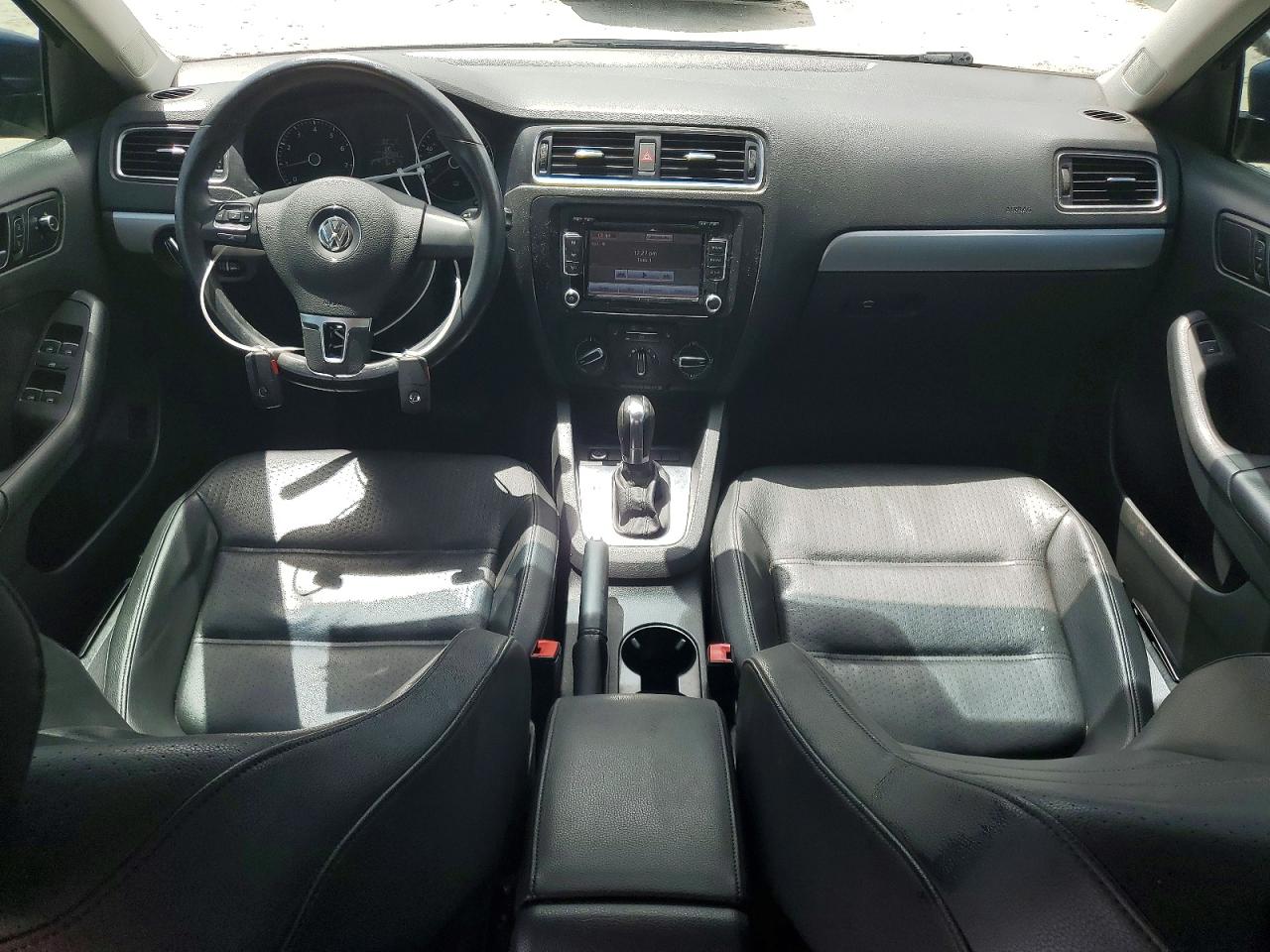 2014 Volkswagen Jetta Se Синий vin: 3VWD07AJ8EM440597