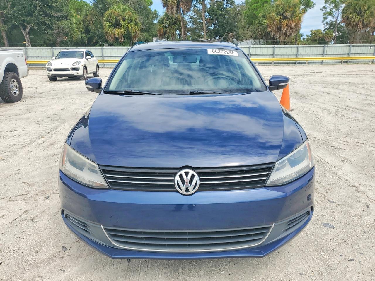 2014 Volkswagen Jetta Se Синий vin: 3VWD07AJ8EM440597