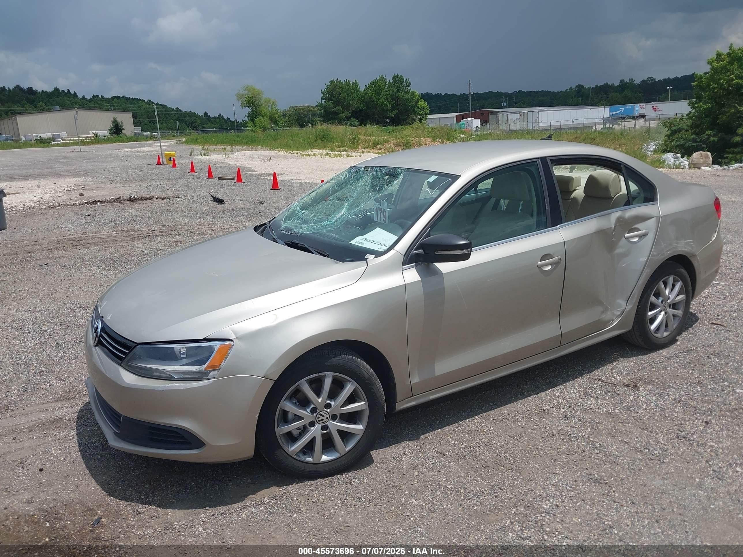 2014 Volkswagen Jetta 1.8t Se Champagne vin: 3VWD07AJ9EM237301
