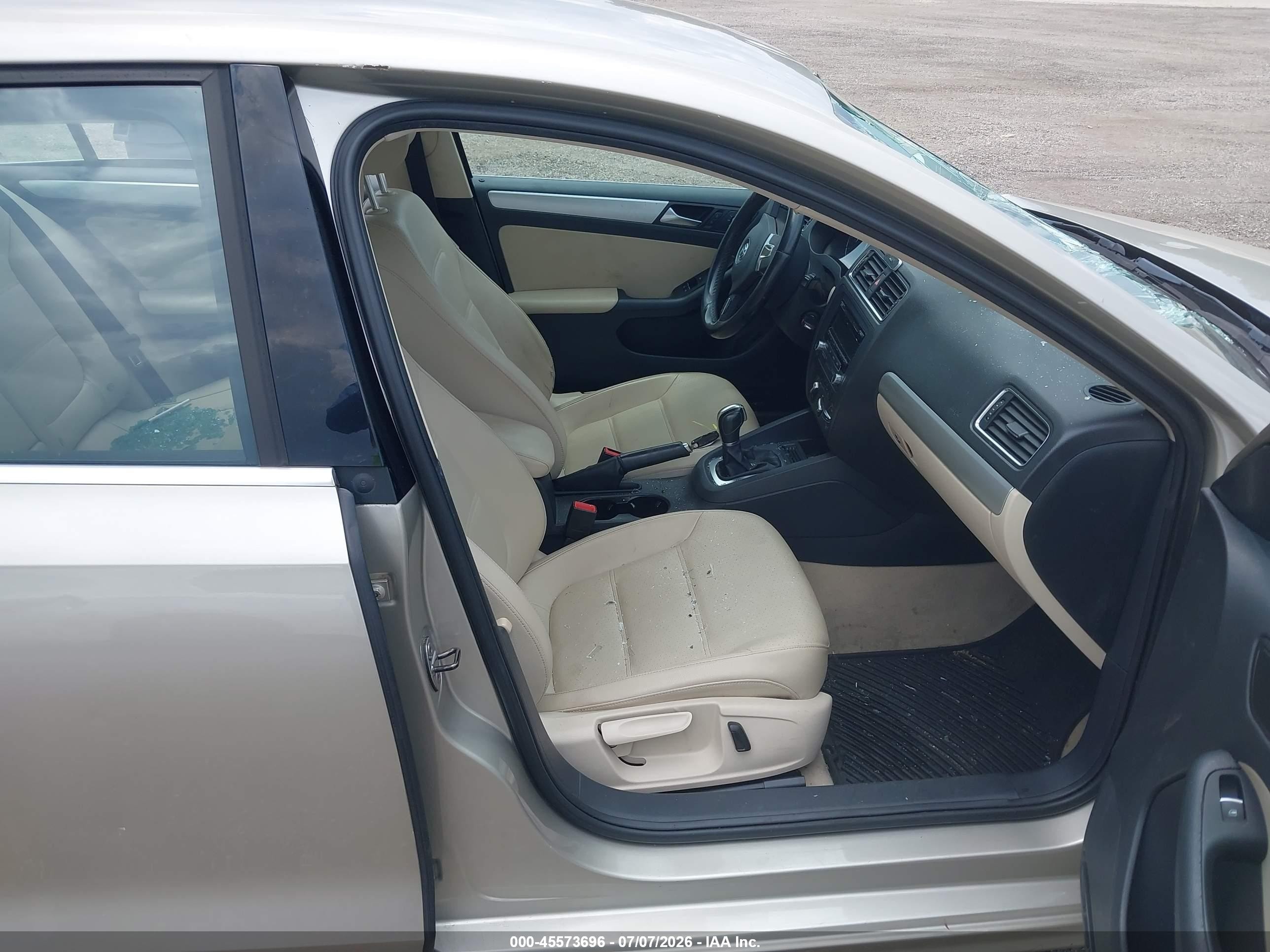 2014 Volkswagen Jetta 1.8t Se Champagne vin: 3VWD07AJ9EM237301
