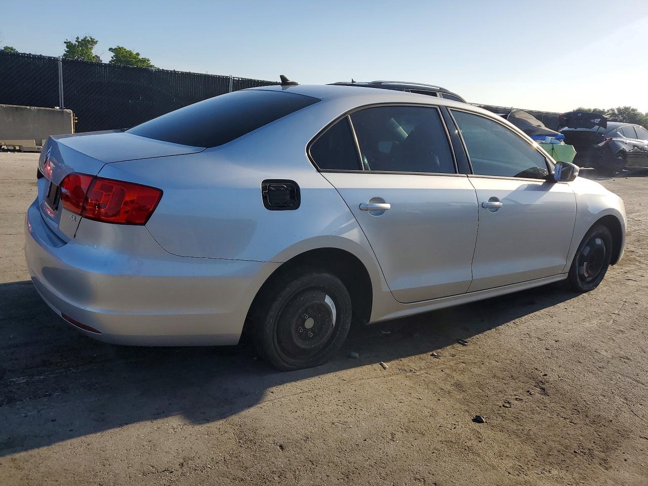 2014 Volkswagen Jetta Se Silver vin: 3VWD07AJ9EM239775