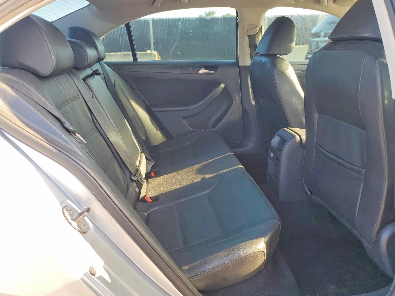 2014 Volkswagen Jetta Se Silver vin: 3VWD07AJ9EM239775