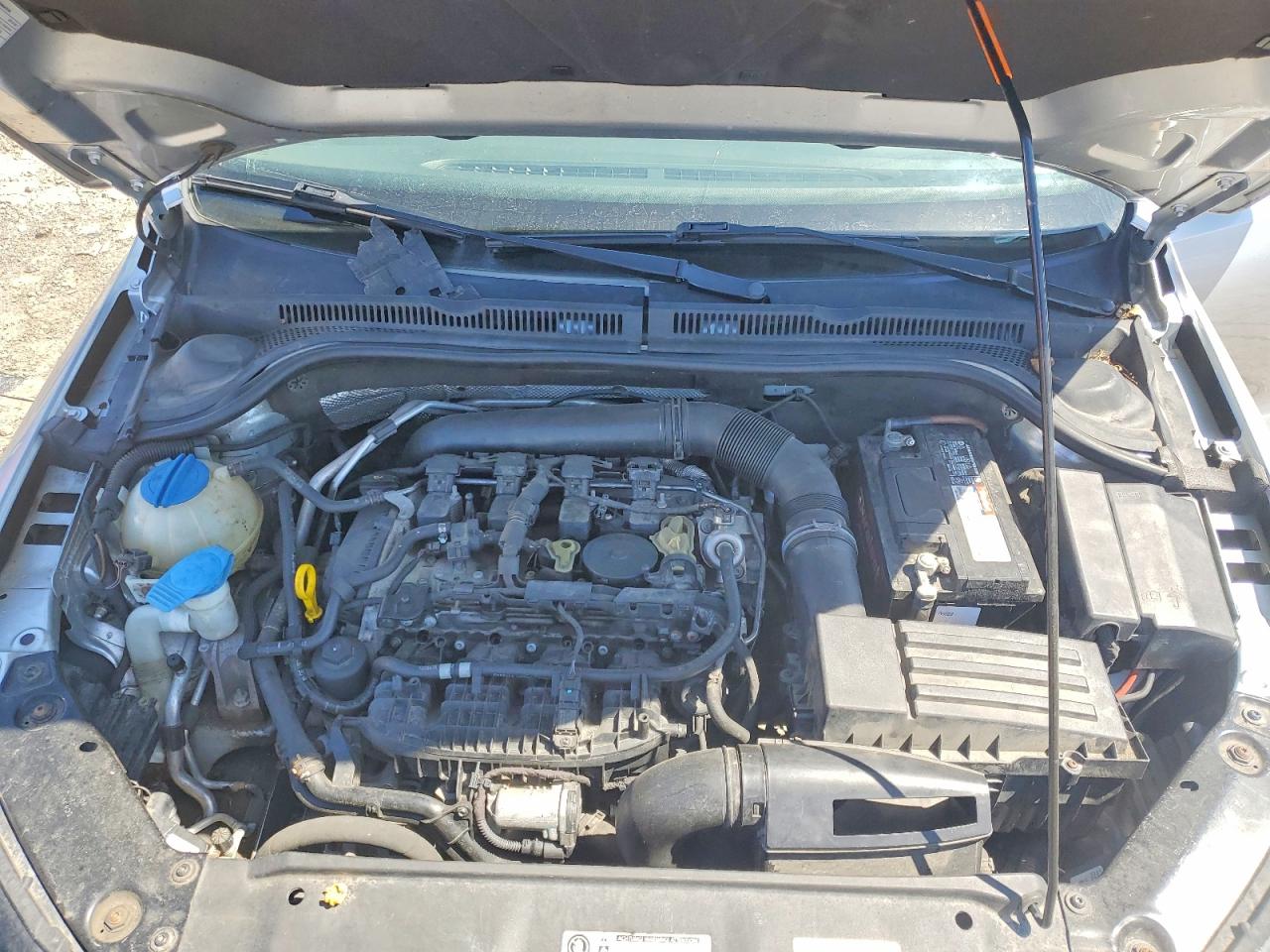 2014 Volkswagen Jetta Se Серебряный vin: 3VWD07AJ9EM299409
