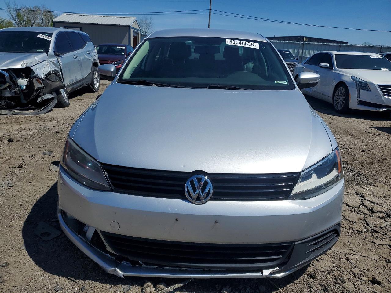 2014 Volkswagen Jetta Se Серебряный vin: 3VWD07AJ9EM299409