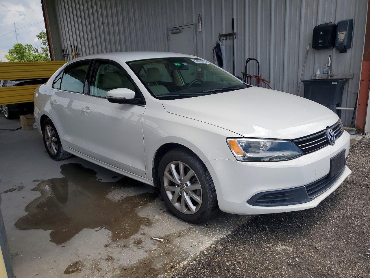 2014 Volkswagen Jetta Se Белый vin: 3VWD07AJ9EM384041