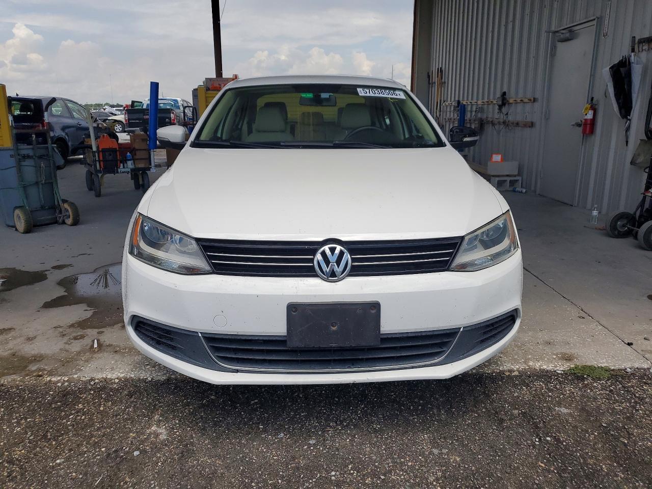 2014 Volkswagen Jetta Se Белый vin: 3VWD07AJ9EM384041