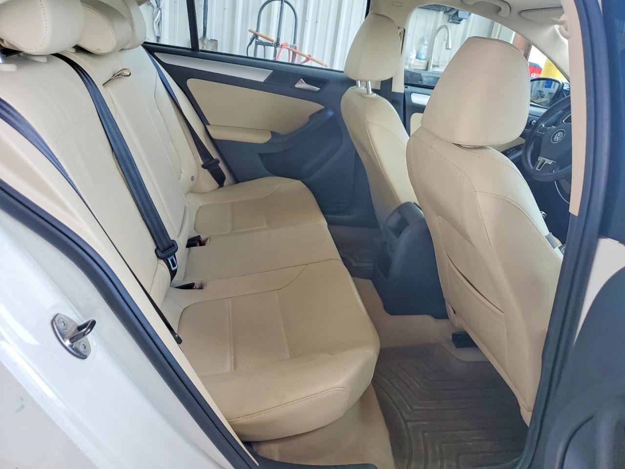 2014 Volkswagen Jetta Se Белый vin: 3VWD07AJ9EM384041