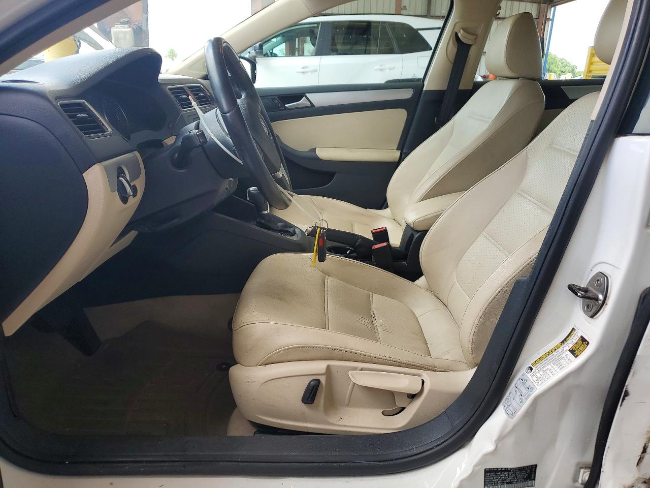 2014 Volkswagen Jetta Se Белый vin: 3VWD07AJ9EM384041