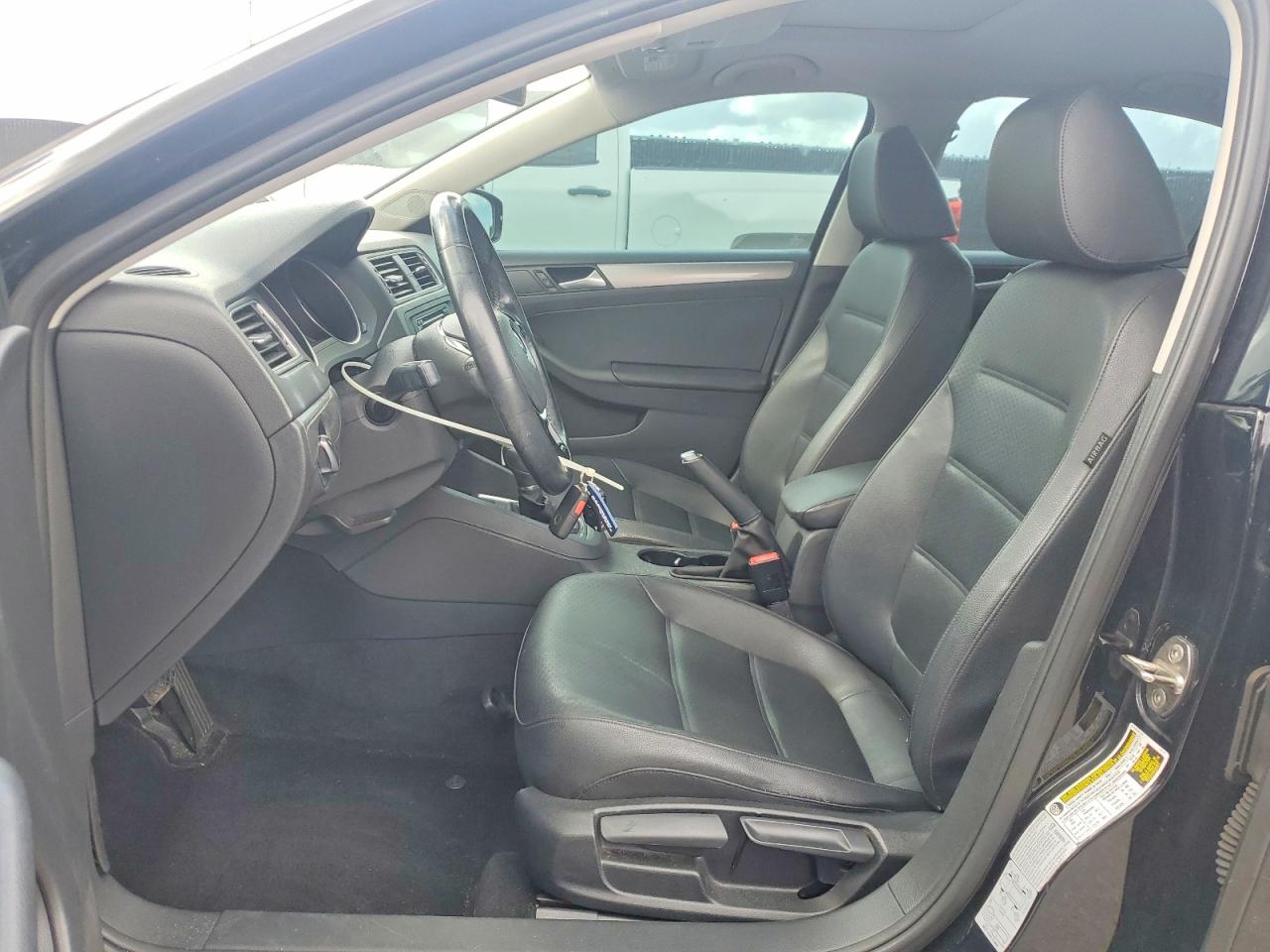 2015 Volkswagen Jetta Se Black vin: 3VWD07AJ9FM248588