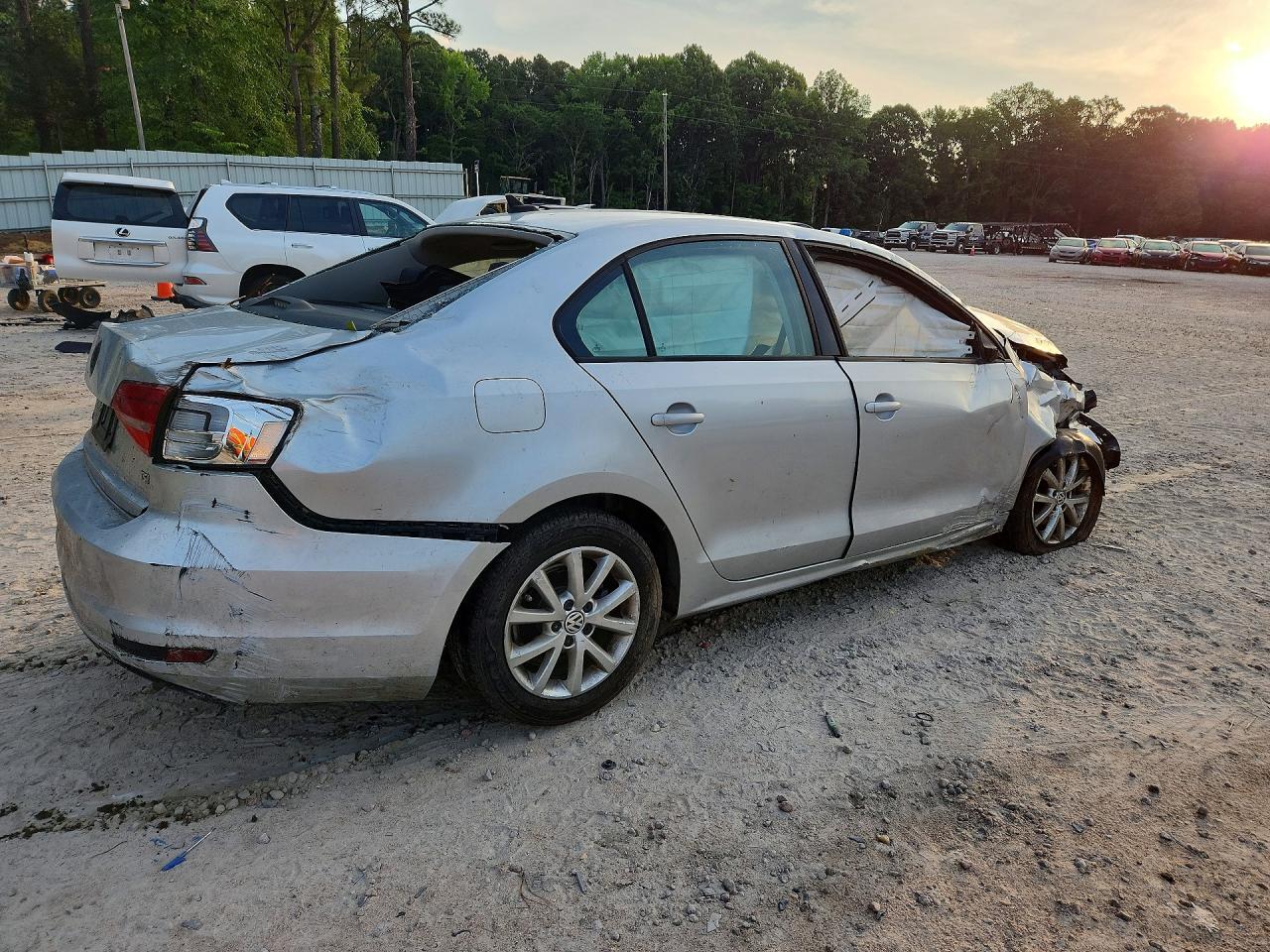 2015 Volkswagen Jetta Se Silver vin: 3VWD07AJ9FM353728