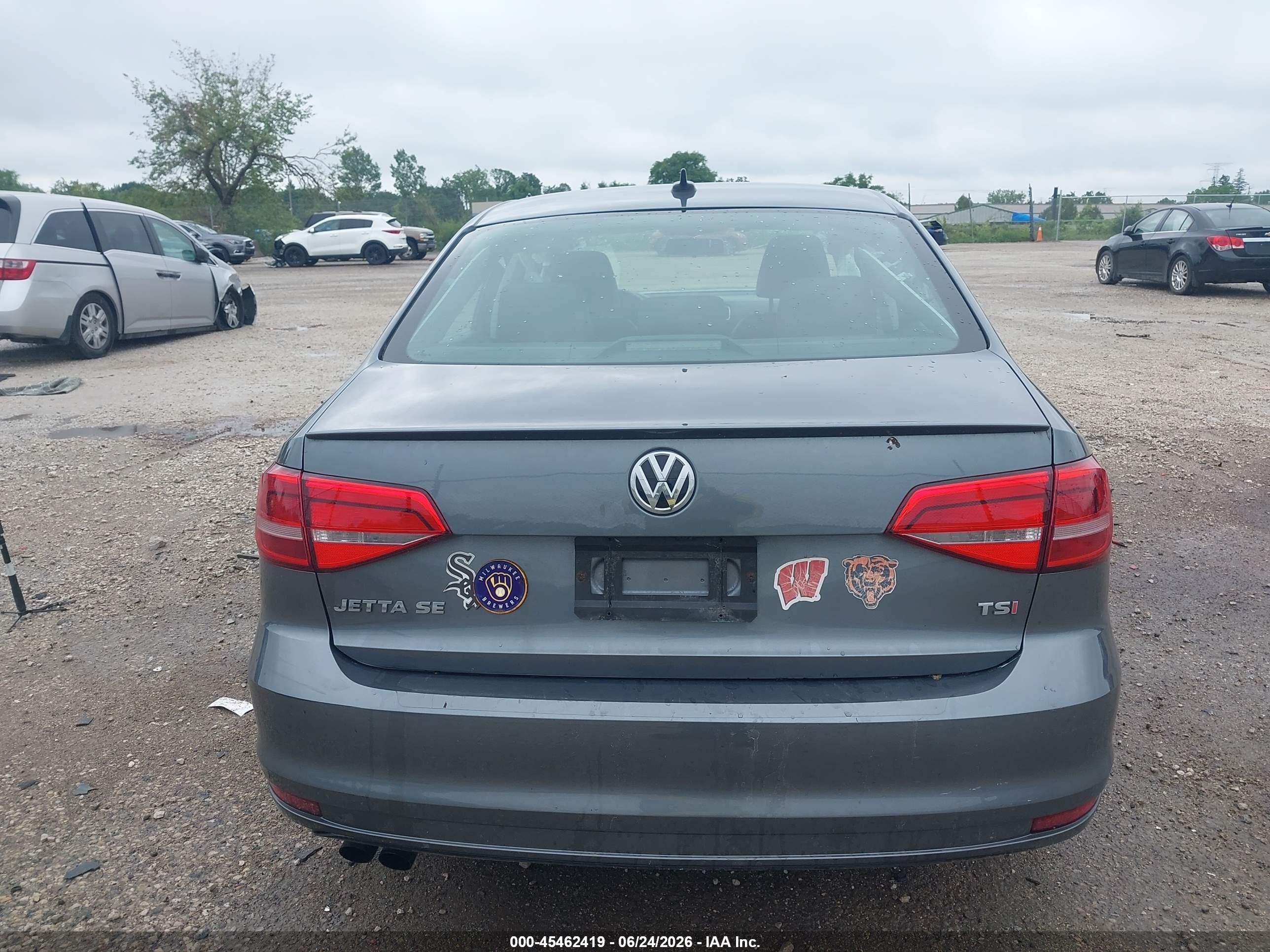 2015 Volkswagen Jetta 1.8t Se Gray vin: 3VWD07AJ9FM357617