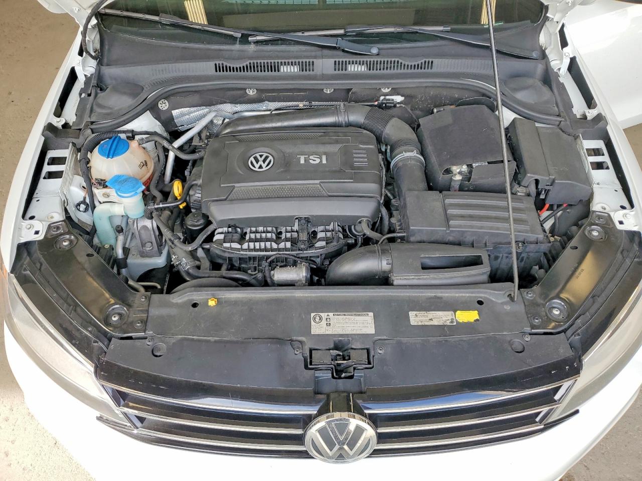 2015 Volkswagen Jetta Se White vin: 3VWD07AJXFM339644
