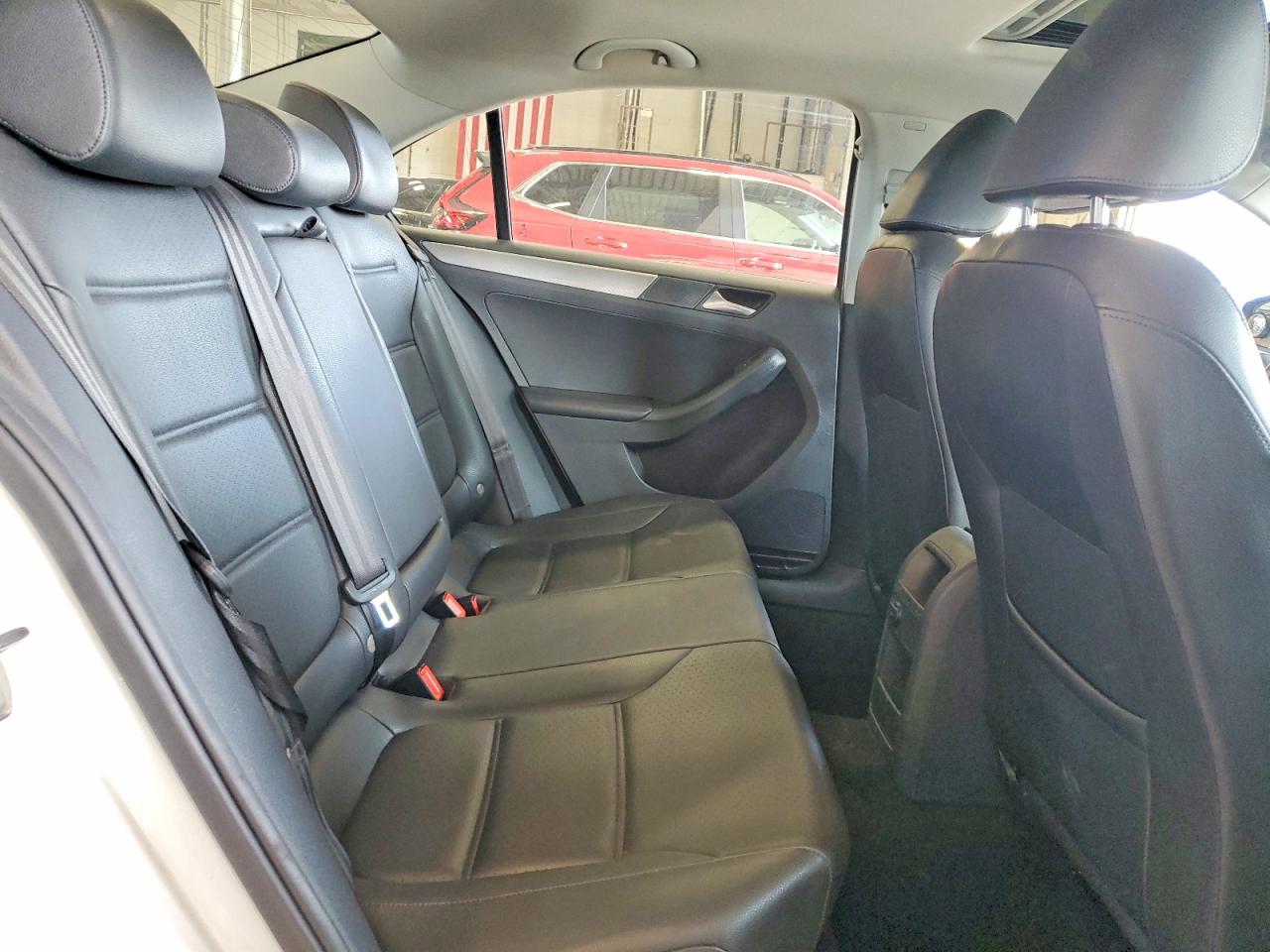2015 Volkswagen Jetta Se White vin: 3VWD07AJXFM339644