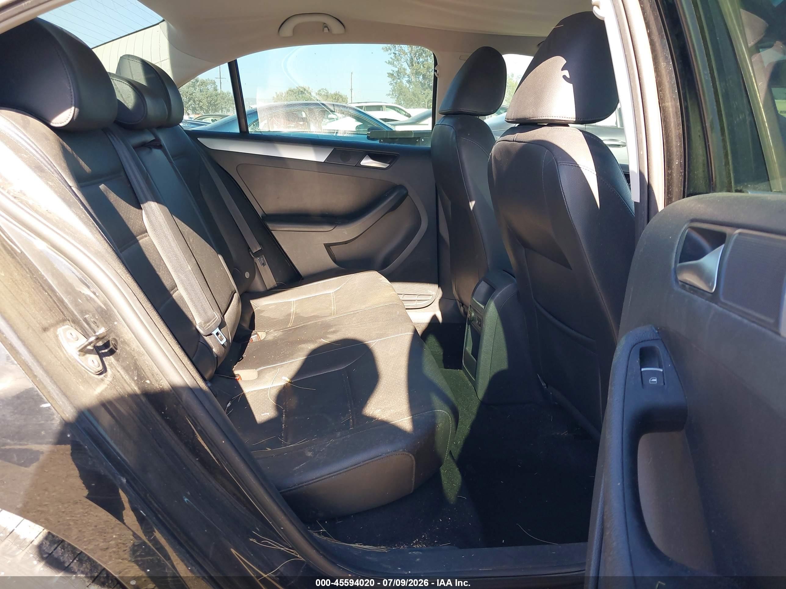 2014 Volkswagen Jetta 1.8t Se Черный vin: 3VWD17AJ0EM376522