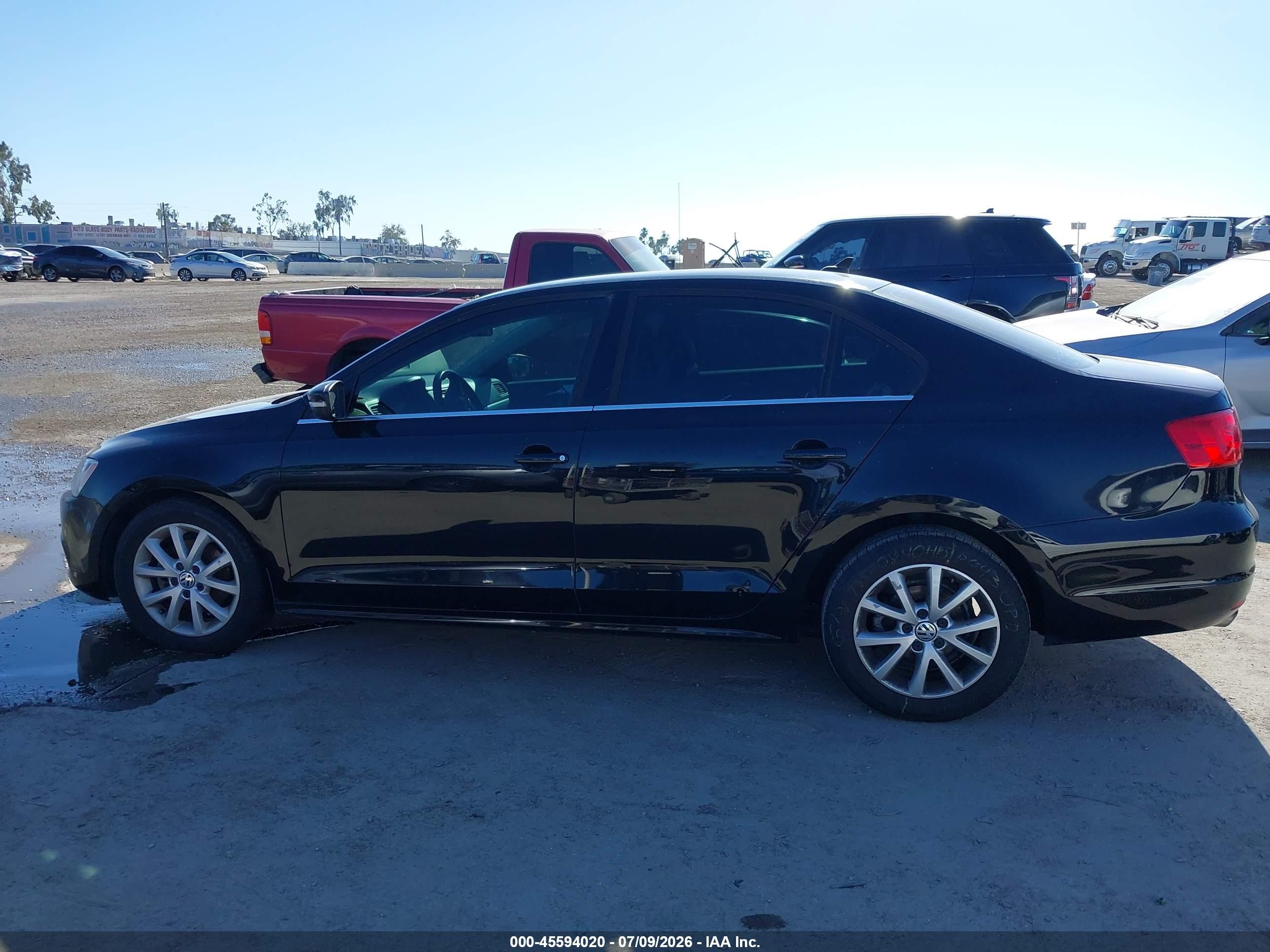 2014 Volkswagen Jetta 1.8t Se Черный vin: 3VWD17AJ0EM376522