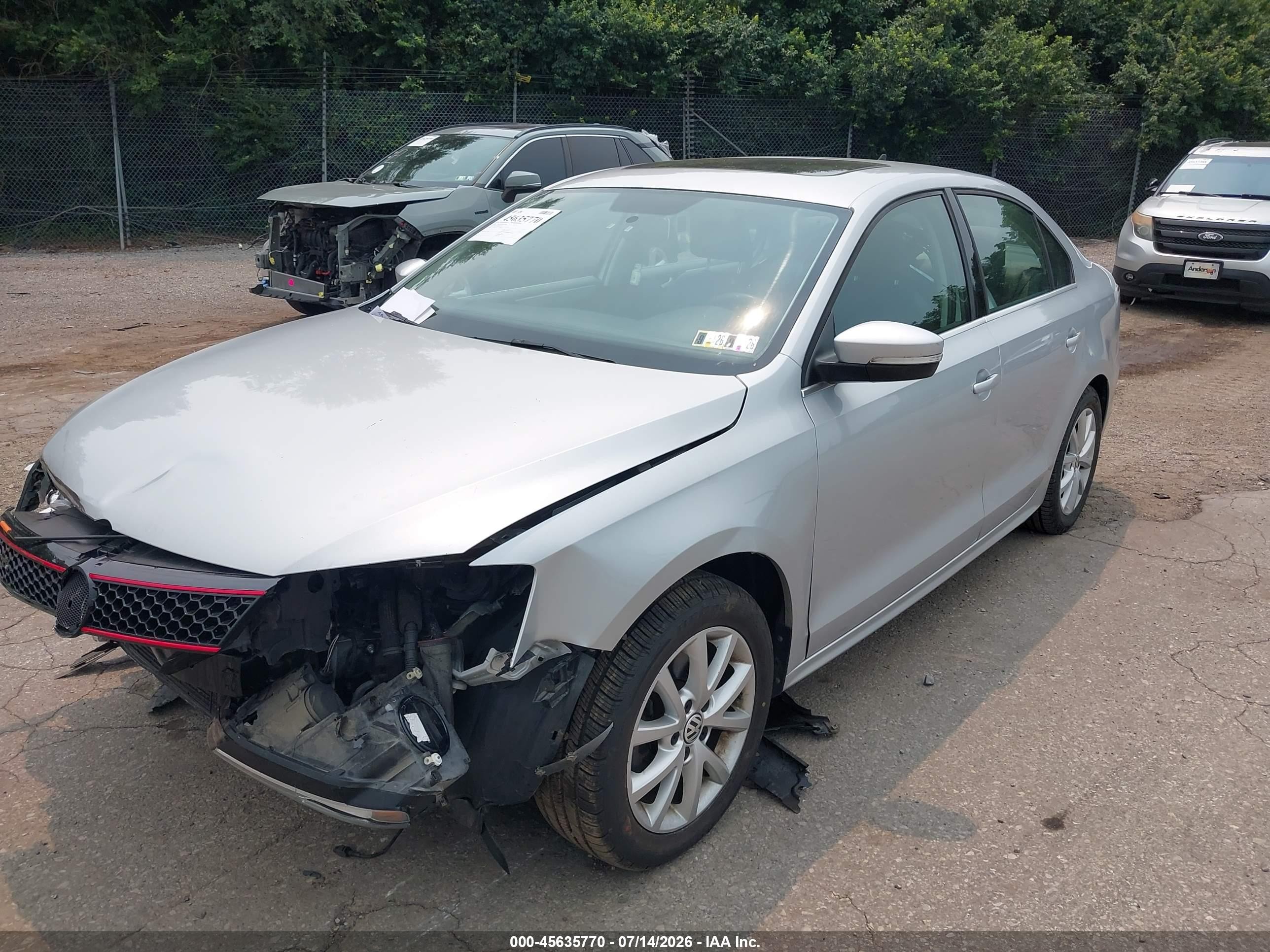 2014 Volkswagen Jetta 1.8t Se Silver vin: 3VWD17AJ0EM377122