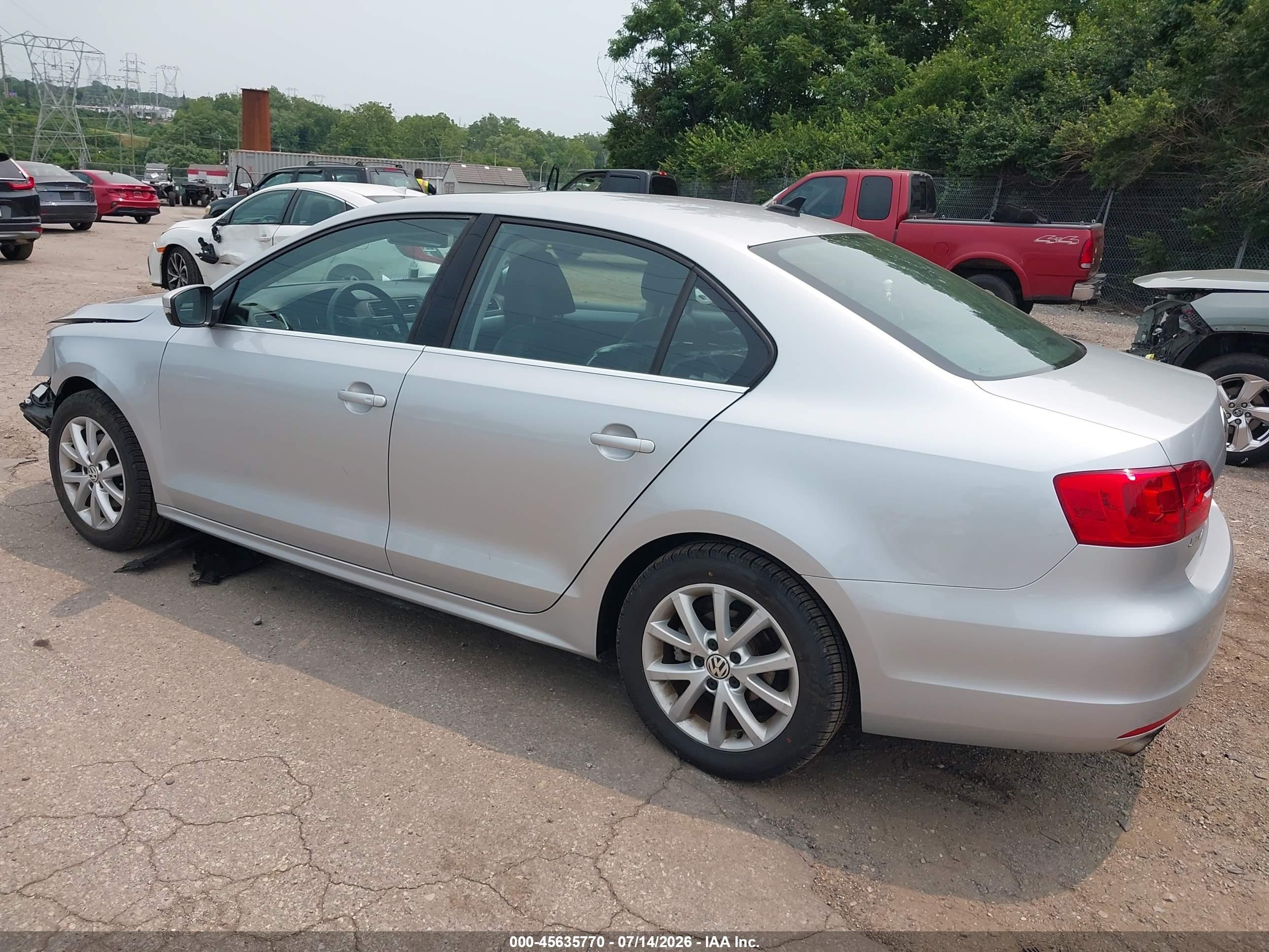 2014 Volkswagen Jetta 1.8t Se Silver vin: 3VWD17AJ0EM377122
