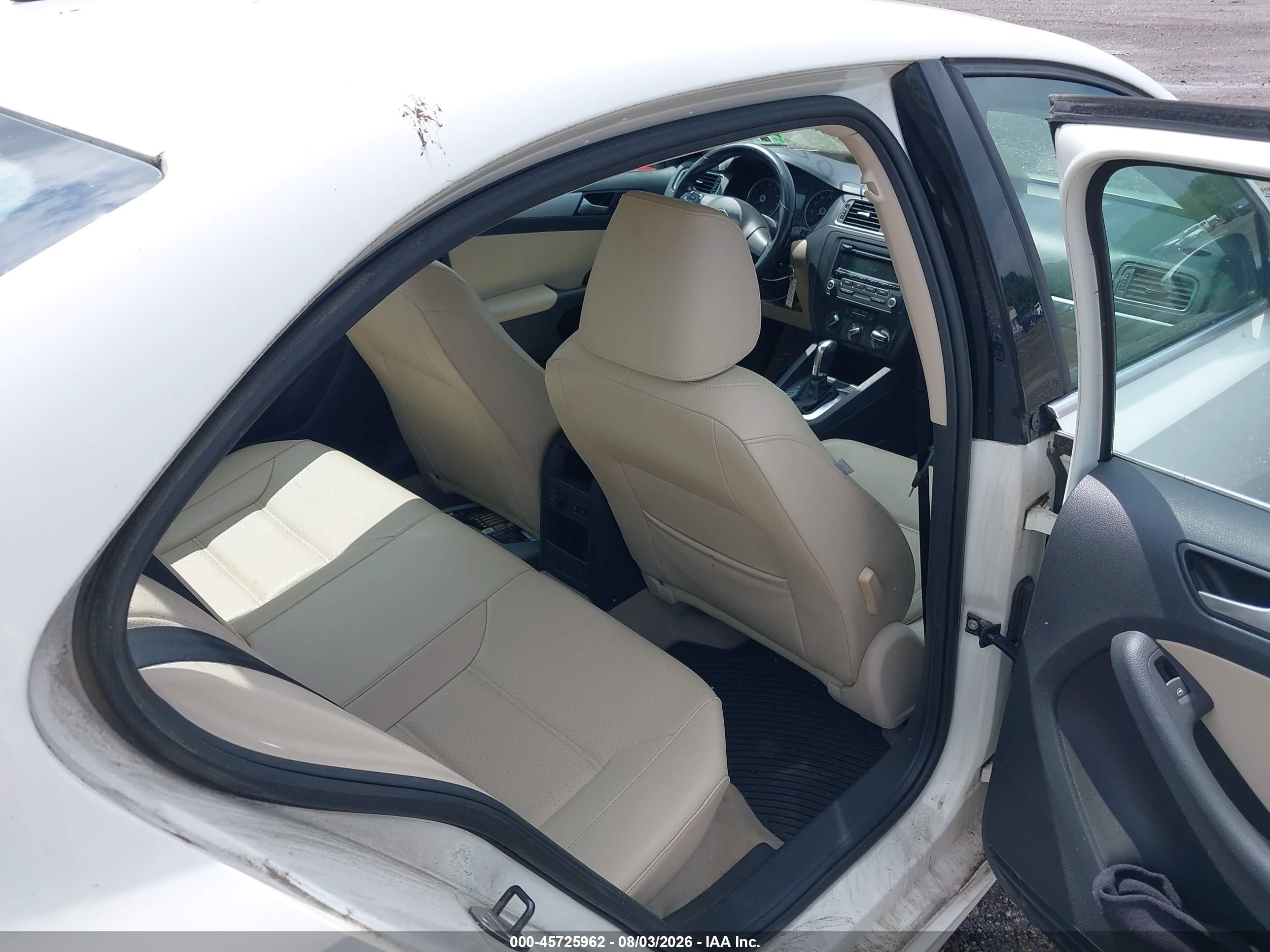 2014 Volkswagen Jetta 1.8t Se Белый vin: 3VWD17AJ0EM382241
