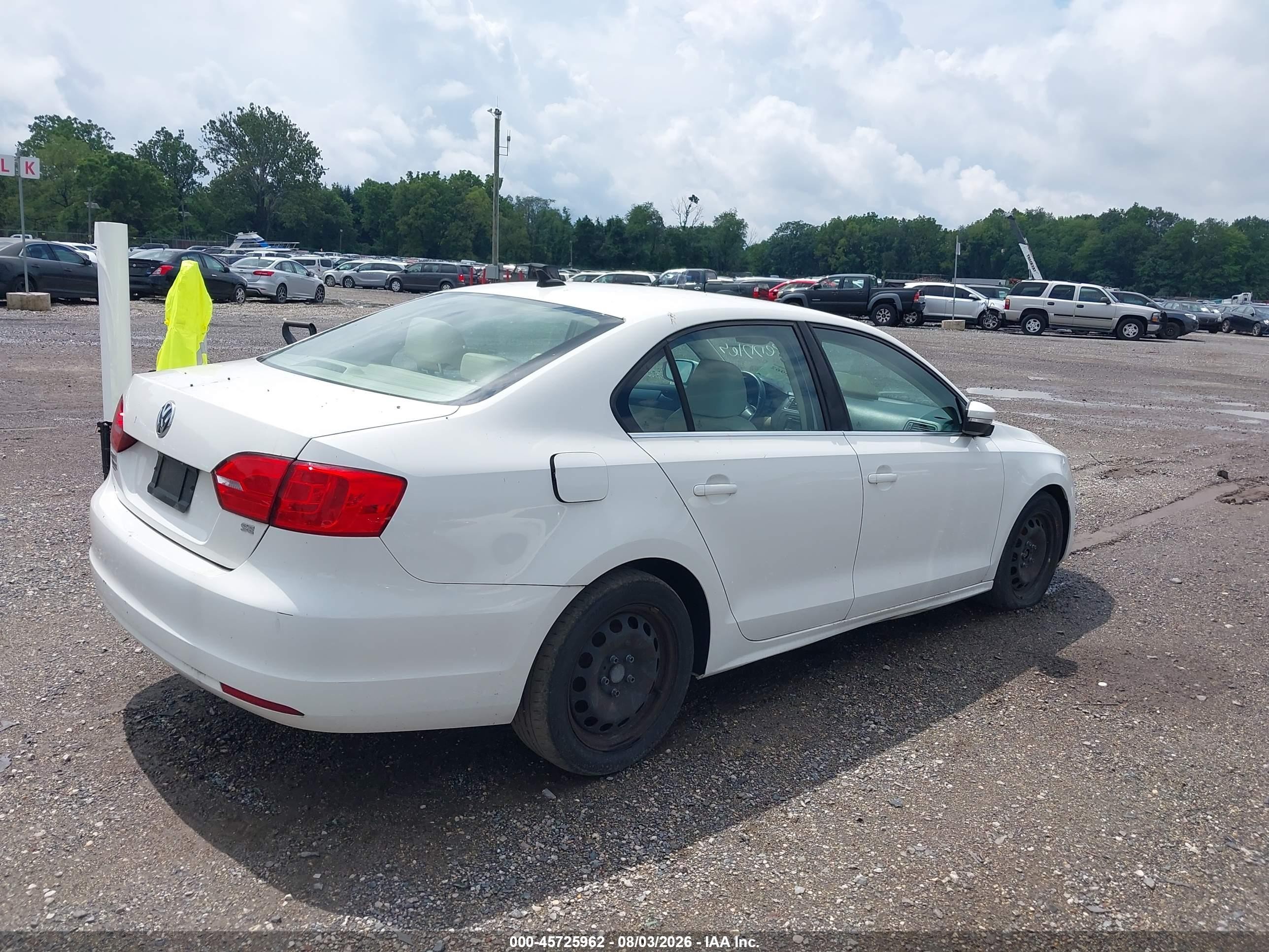 2014 Volkswagen Jetta 1.8t Se Белый vin: 3VWD17AJ0EM382241