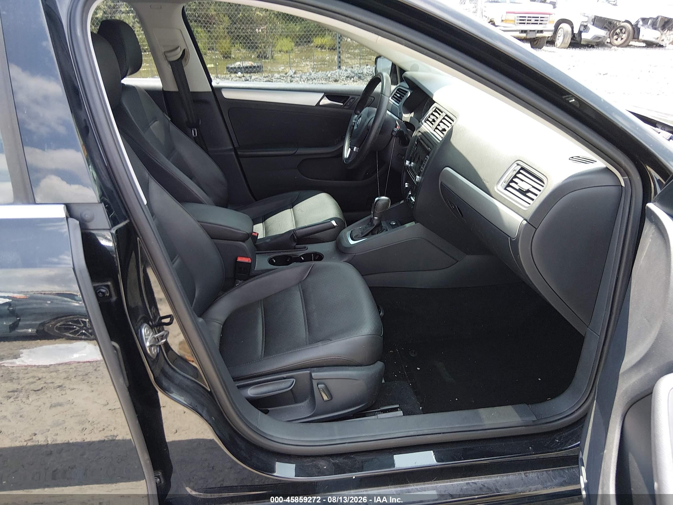 2014 Volkswagen Jetta 1.8t Se Черный vin: 3VWD17AJ0EM393482