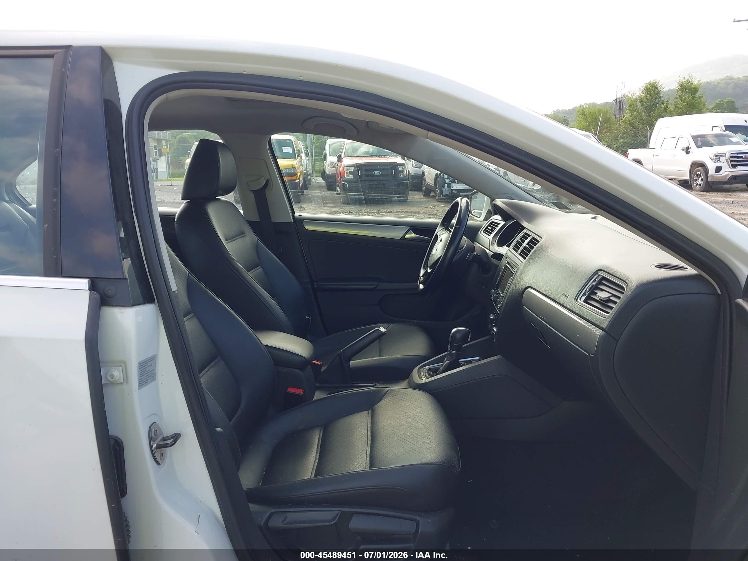 2015 Volkswagen Jetta 1.8t Se White vin: 3VWD17AJ0FM214276