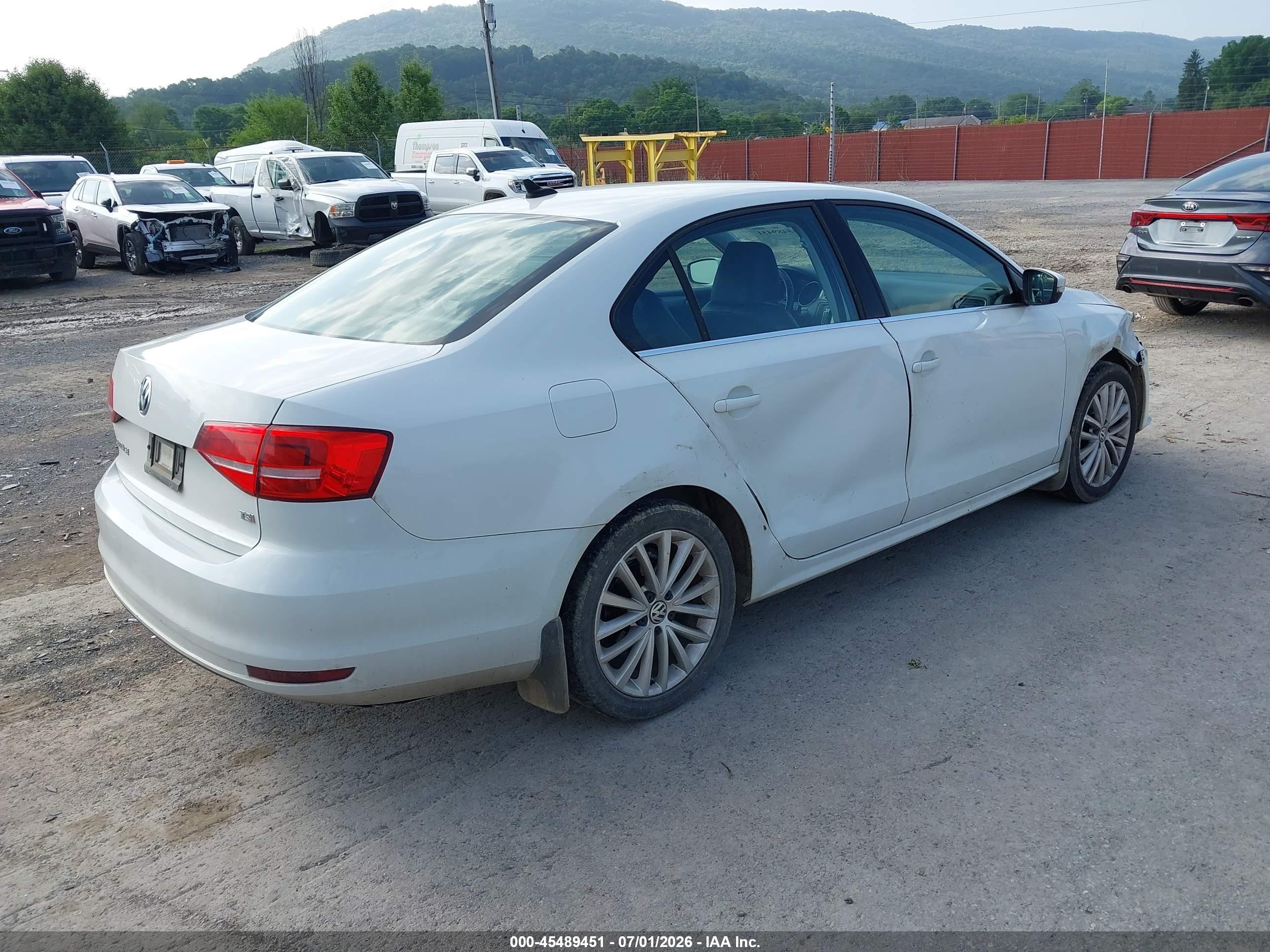 2015 Volkswagen Jetta 1.8t Se White vin: 3VWD17AJ0FM214276