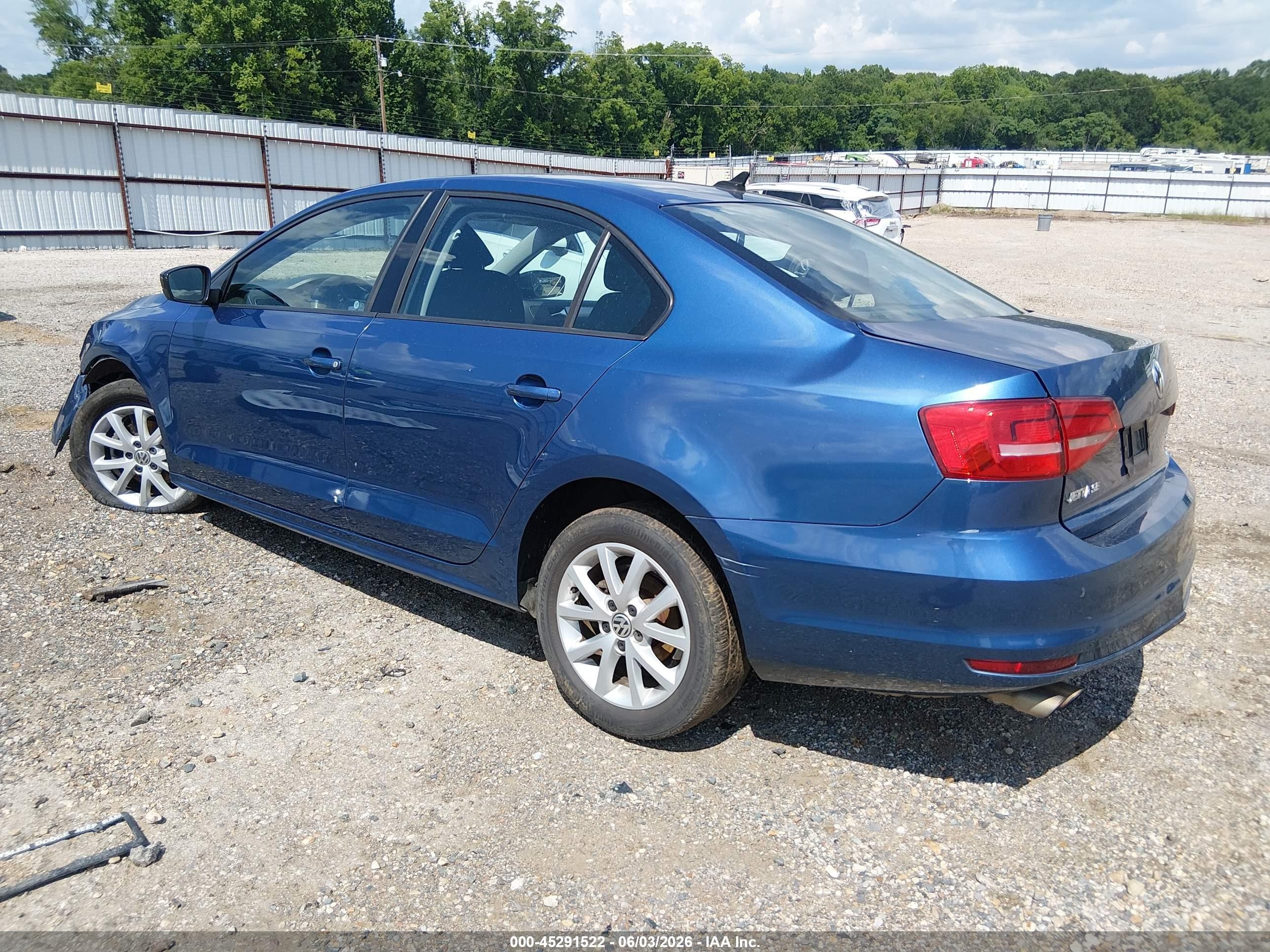 2015 Volkswagen Jetta 1.8t Se Синий vin: 3VWD17AJ0FM282397