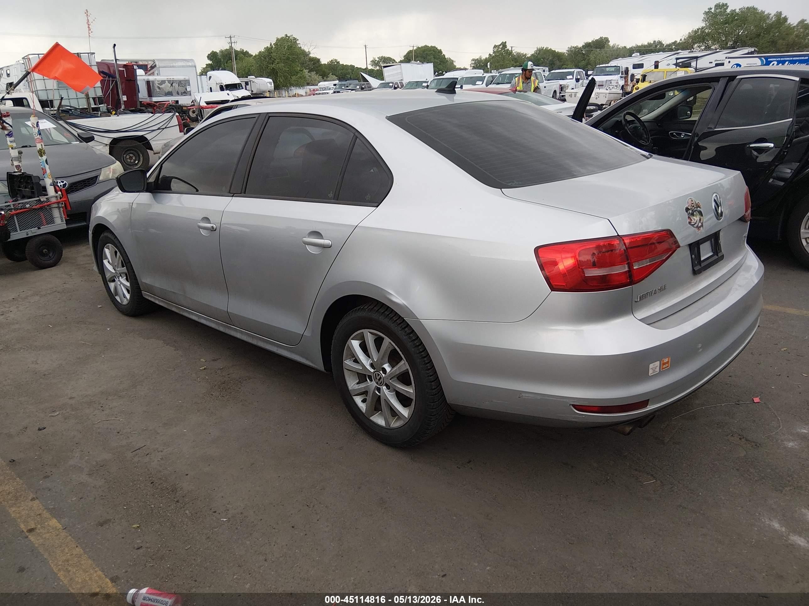 2015 Volkswagen Jetta 1.8t Se Серебряный vin: 3VWD17AJ0FM325183