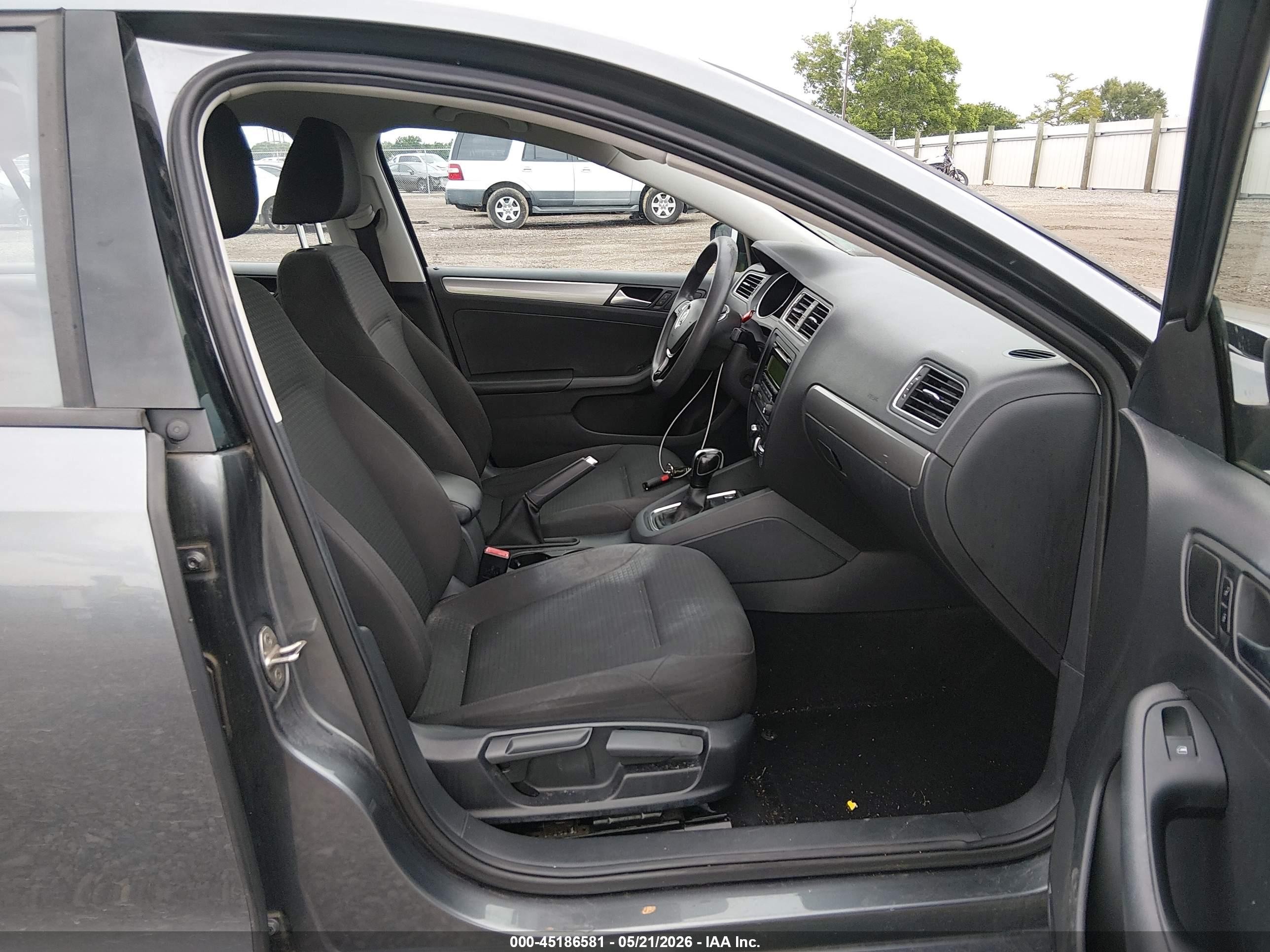 2015 Volkswagen Jetta 1.8t Se Gray vin: 3VWD17AJ0FM329735