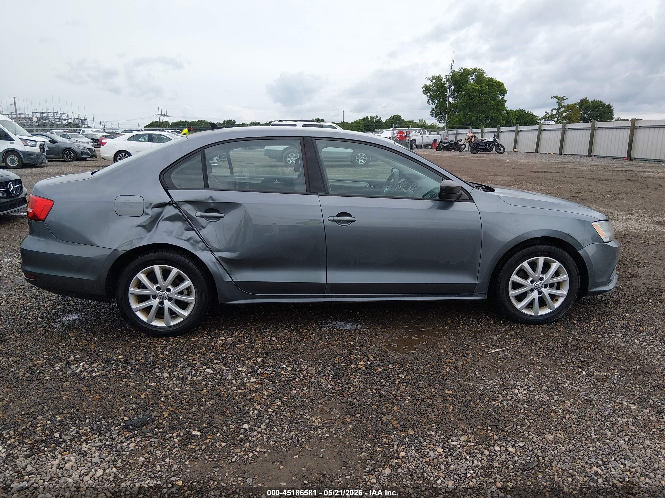 2015 Volkswagen Jetta 1.8t Se Gray vin: 3VWD17AJ0FM329735